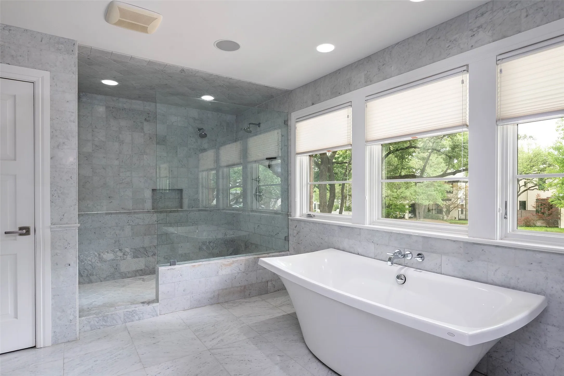 Single Family Residence For Sale in Dallas County , 5356 Drane Drive, Dallas, Texas 75209, 6 Bedroom, 6 Bathroom, 3 Garage spaces, 7,171 Sqft, built in 1954, mls#21251926, Real Estate Agent in Dallas, Homes For Sale in Dallas county, Homes For Sale in Dallas, Realtor in Dallas Texas, Real Estate Brokerage Independent Realty Texas, Luminita Cordes Realtor