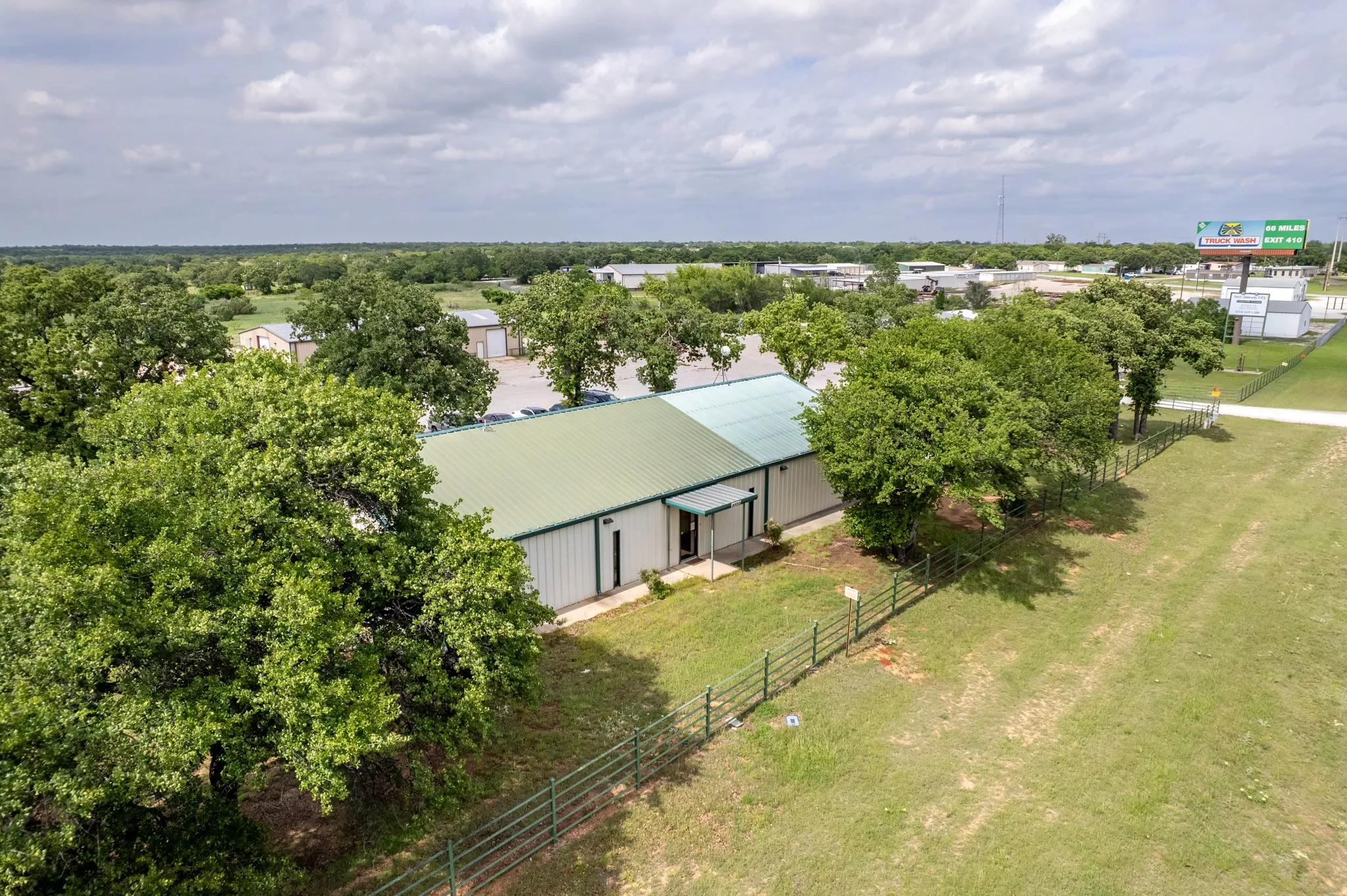 Warehouse For Sale in Eastland County , 9500 Interstate 20 E B, Eastland, Texas 76448, 0, 0, Garage spaces, 0 Sqft, built in 2007, Preowned, mls#21259612, Real Estate Agent in Eastland, Homes For Sale in Eastland county, Homes For Sale in Eastland, Realtor in Eastland Texas, Real Estate Brokerage Independent Realty Texas, Luminita Cordes Realtor