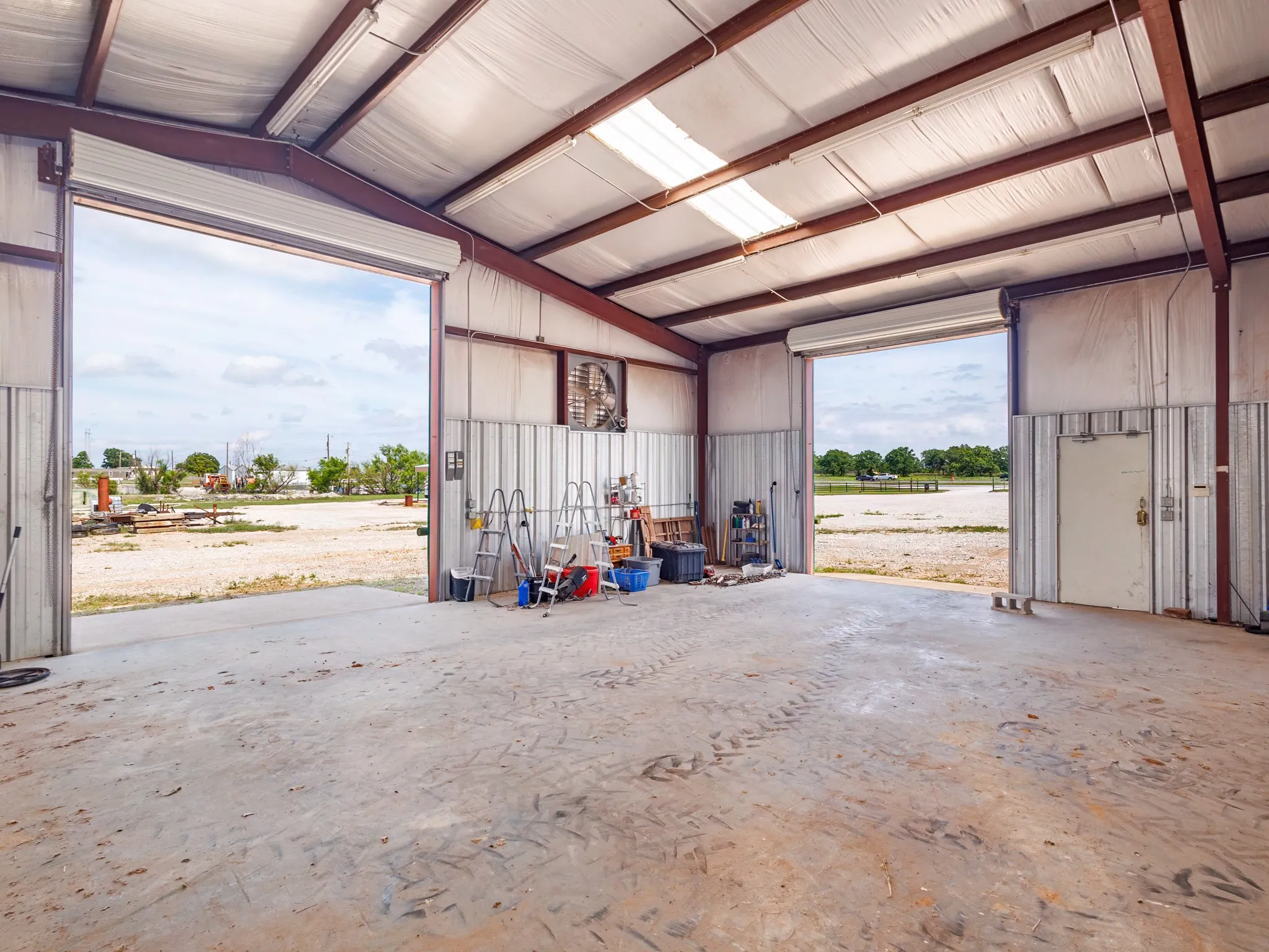 Warehouse For Sale in Eastland County , 9500 Interstate 20 E B, Eastland, Texas 76448, 0, 0, Garage spaces, 0 Sqft, built in 2007, Preowned, mls#21259612, Real Estate Agent in Eastland, Homes For Sale in Eastland county, Homes For Sale in Eastland, Realtor in Eastland Texas, Real Estate Brokerage Independent Realty Texas, Luminita Cordes Realtor