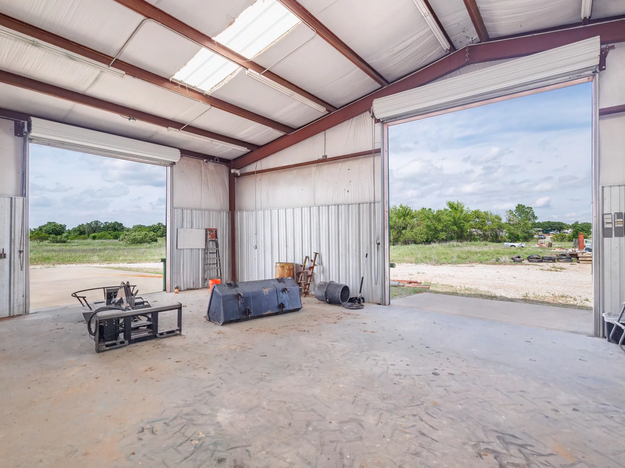 Warehouse For Sale in Eastland County , 9500 Interstate 20 E B, Eastland, Texas 76448, 0, 0, Garage spaces, 0 Sqft, built in 2007, Preowned, mls#21259612, Real Estate Agent in Eastland, Homes For Sale in Eastland county, Homes For Sale in Eastland, Realtor in Eastland Texas, Real Estate Brokerage Independent Realty Texas, Luminita Cordes Realtor