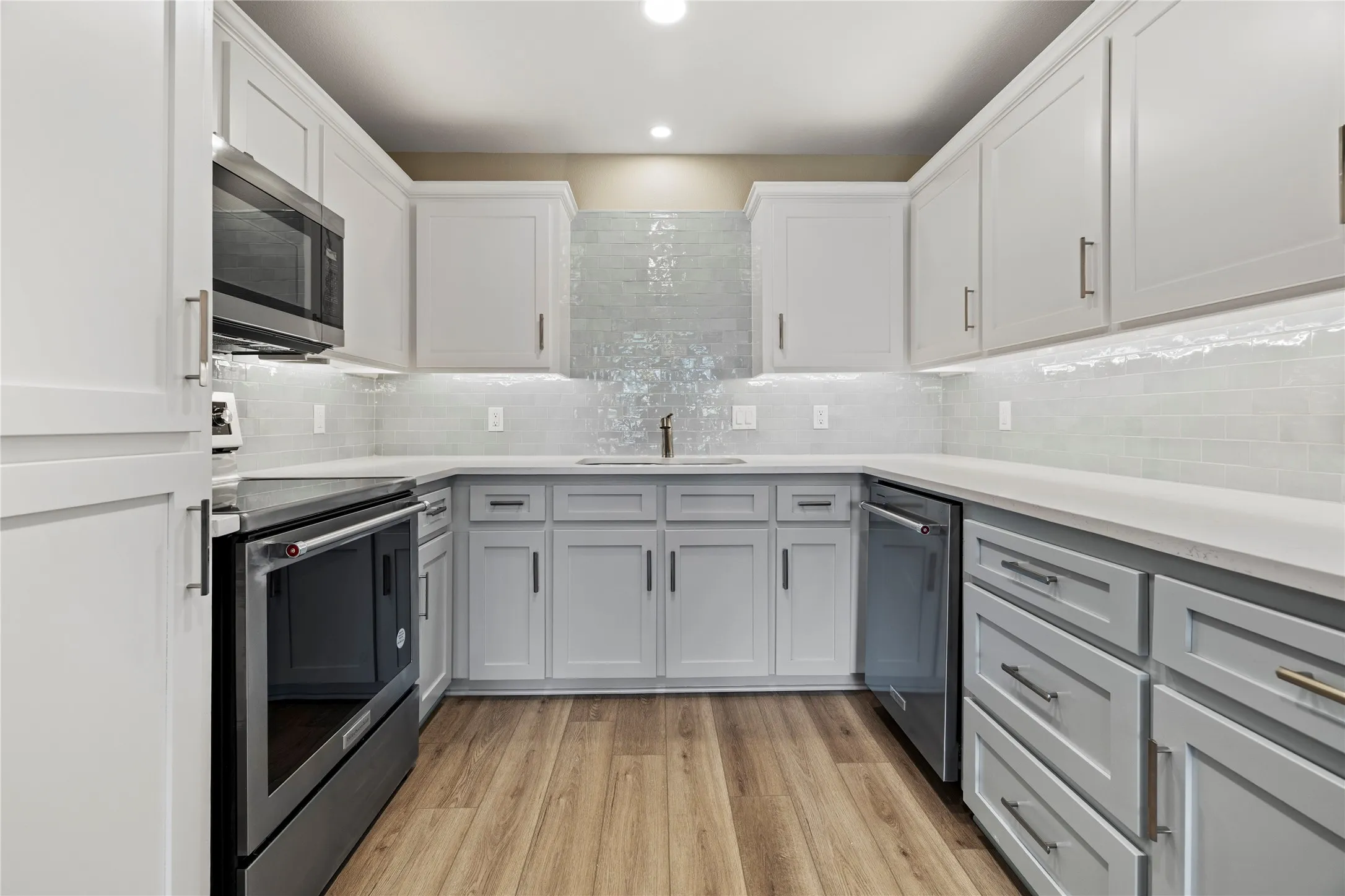 Single Family Residence For Sale in Henderson County , 5580 County Road 3704, Athens, Texas 75752, 2 Bedrooms, 2 Bathrooms, 2 Garage spaces, 1,589 Sqft, built in 1996, Price $485,000, mls#21259667, Real Estate Agent in Athens, Homes For Sale in Henderson county, Homes For Sale in Athens, Realtor in Athens Texas, Real Estate Brokerage Independent Realty Texas, Luminita Cordes Realtor