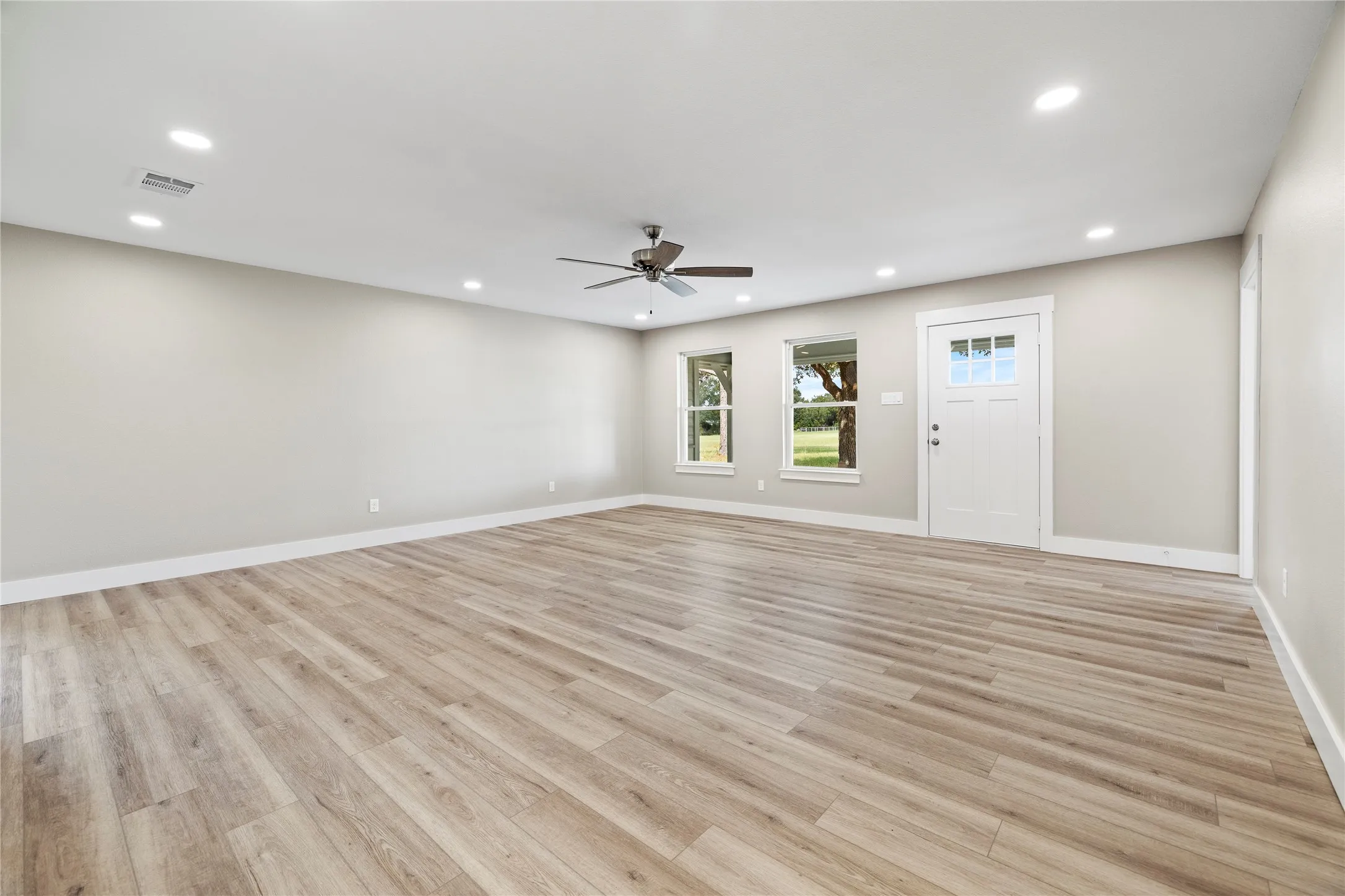 Single Family Residence For Sale in Henderson County , 5580 County Road 3704, Athens, Texas 75752, 2 Bedrooms, 2 Bathrooms, 2 Garage spaces, 1,589 Sqft, built in 1996, Price $485,000, mls#21259667, Real Estate Agent in Athens, Homes For Sale in Henderson county, Homes For Sale in Athens, Realtor in Athens Texas, Real Estate Brokerage Independent Realty Texas, Luminita Cordes Realtor