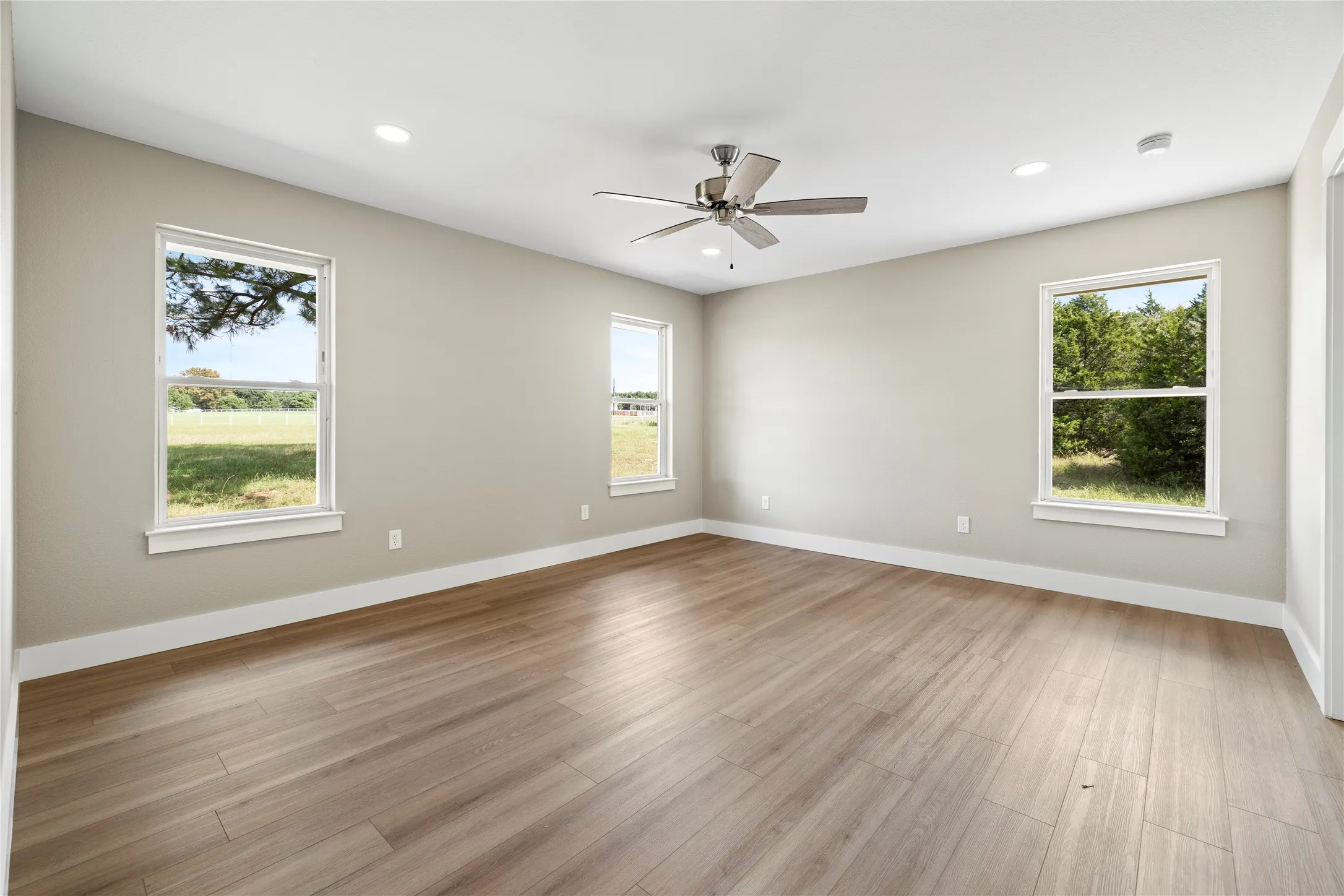 Single Family Residence For Sale in Henderson County , 5580 County Road 3704, Athens, Texas 75752, 2 Bedrooms, 2 Bathrooms, 2 Garage spaces, 1,589 Sqft, built in 1996, Price $485,000, mls#21259667, Real Estate Agent in Athens, Homes For Sale in Henderson county, Homes For Sale in Athens, Realtor in Athens Texas, Real Estate Brokerage Independent Realty Texas, Luminita Cordes Realtor