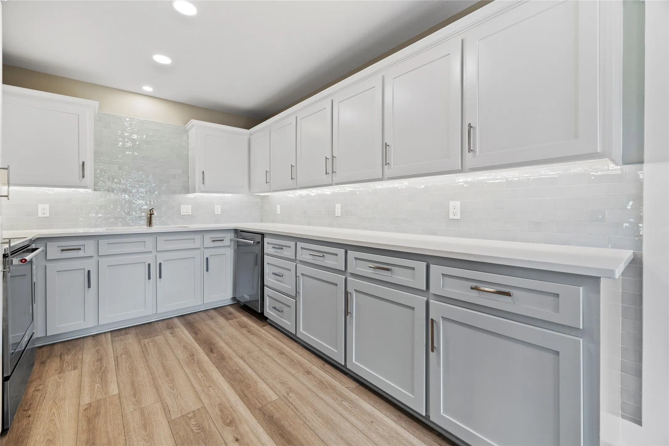 Single Family Residence For Sale in Henderson County , 5580 County Road 3704, Athens, Texas 75752, 2 Bedrooms, 2 Bathrooms, 2 Garage spaces, 1,589 Sqft, built in 1996, Price $485,000, mls#21259667, Real Estate Agent in Athens, Homes For Sale in Henderson county, Homes For Sale in Athens, Realtor in Athens Texas, Real Estate Brokerage Independent Realty Texas, Luminita Cordes Realtor