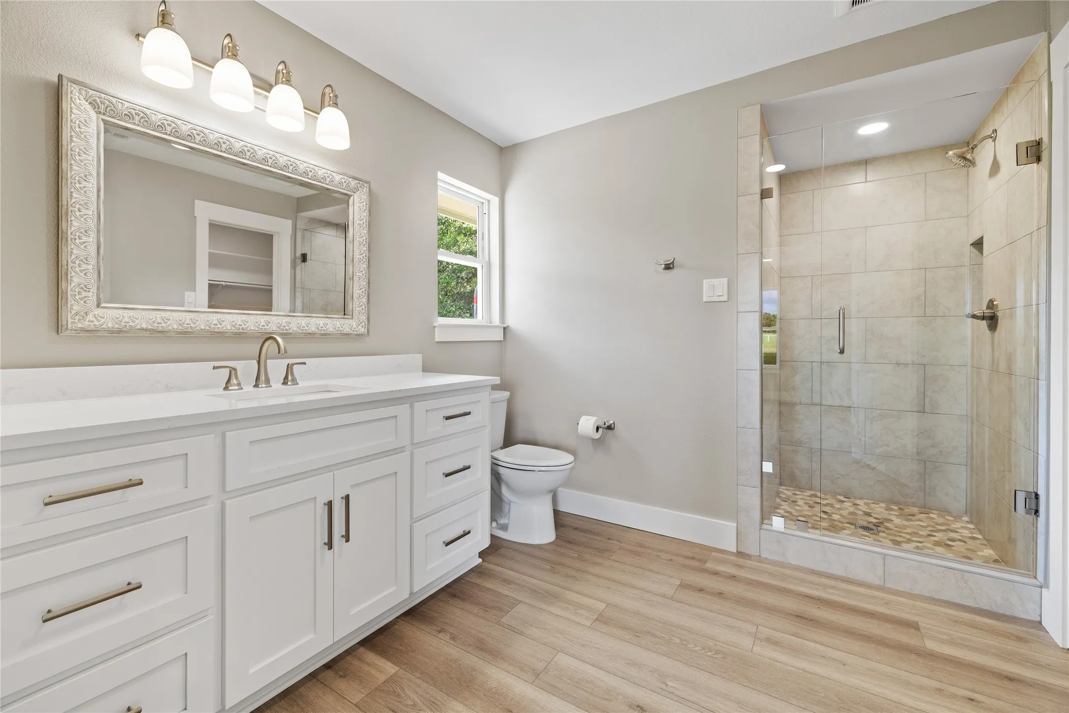 Single Family Residence For Sale in Henderson County , 5580 County Road 3704, Athens, Texas 75752, 2 Bedrooms, 2 Bathrooms, 2 Garage spaces, 1,589 Sqft, built in 1996, Price $485,000, mls#21259667, Real Estate Agent in Athens, Homes For Sale in Henderson county, Homes For Sale in Athens, Realtor in Athens Texas, Real Estate Brokerage Independent Realty Texas, Luminita Cordes Realtor