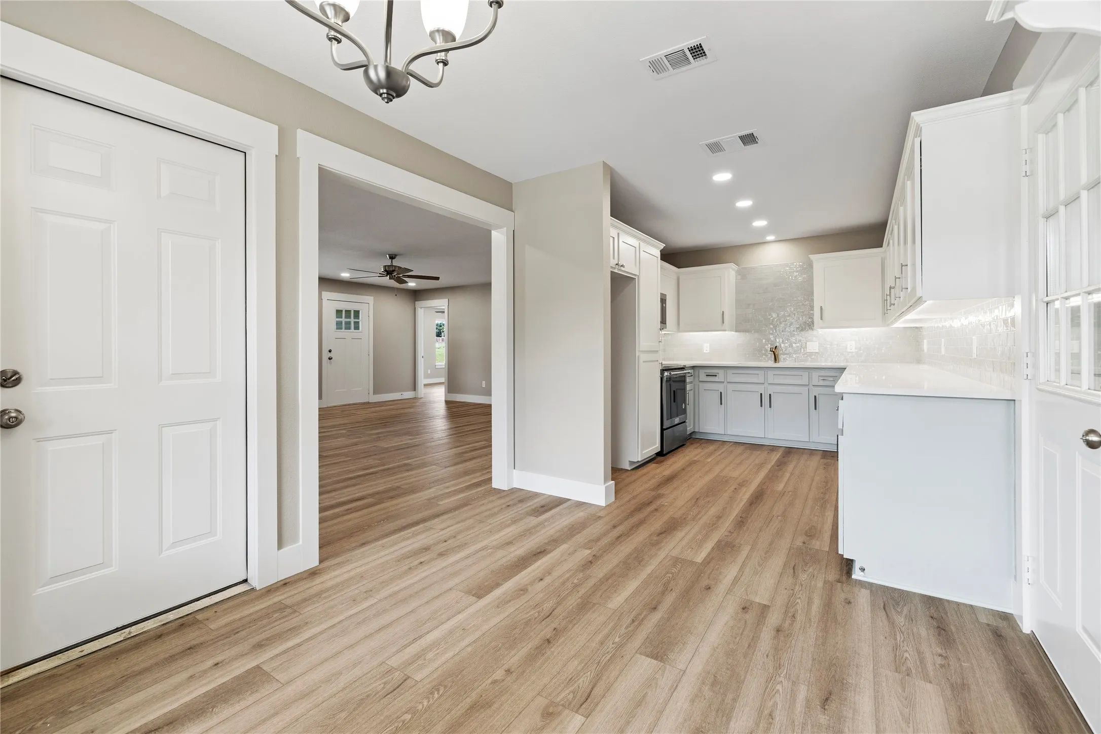 Single Family Residence For Sale in Henderson County , 5580 County Road 3704, Athens, Texas 75752, 2 Bedrooms, 2 Bathrooms, 2 Garage spaces, 1,589 Sqft, built in 1996, Price $485,000, mls#21259667, Real Estate Agent in Athens, Homes For Sale in Henderson county, Homes For Sale in Athens, Realtor in Athens Texas, Real Estate Brokerage Independent Realty Texas, Luminita Cordes Realtor