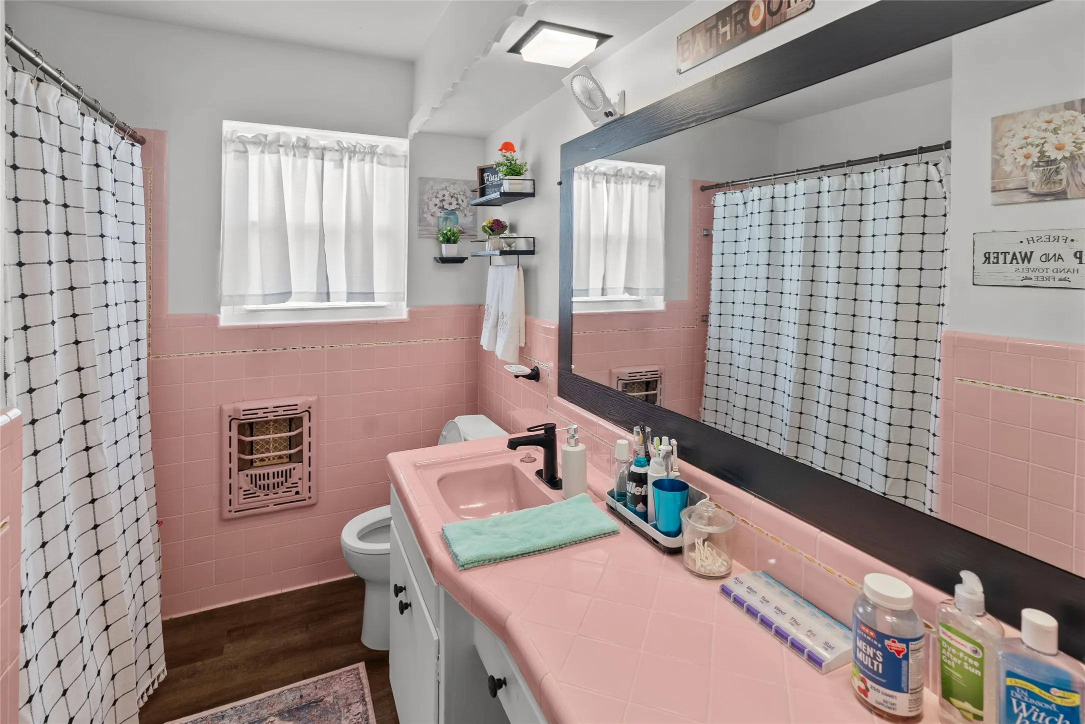Single Family Residence For Sale in Johnson County , 107 Woodard Avenue, Cleburne, Texas 76033, 2 Bedroom, 1 Bathroom, 2 Garage spaces, 1,164 Sqft, built in 1960, mls#21258702, Real Estate Agent in Cleburne, Homes For Sale in Johnson county, Homes For Sale in Cleburne, Realtor in Cleburne Texas, Real Estate Brokerage Independent Realty Texas, Luminita Cordes Realtor