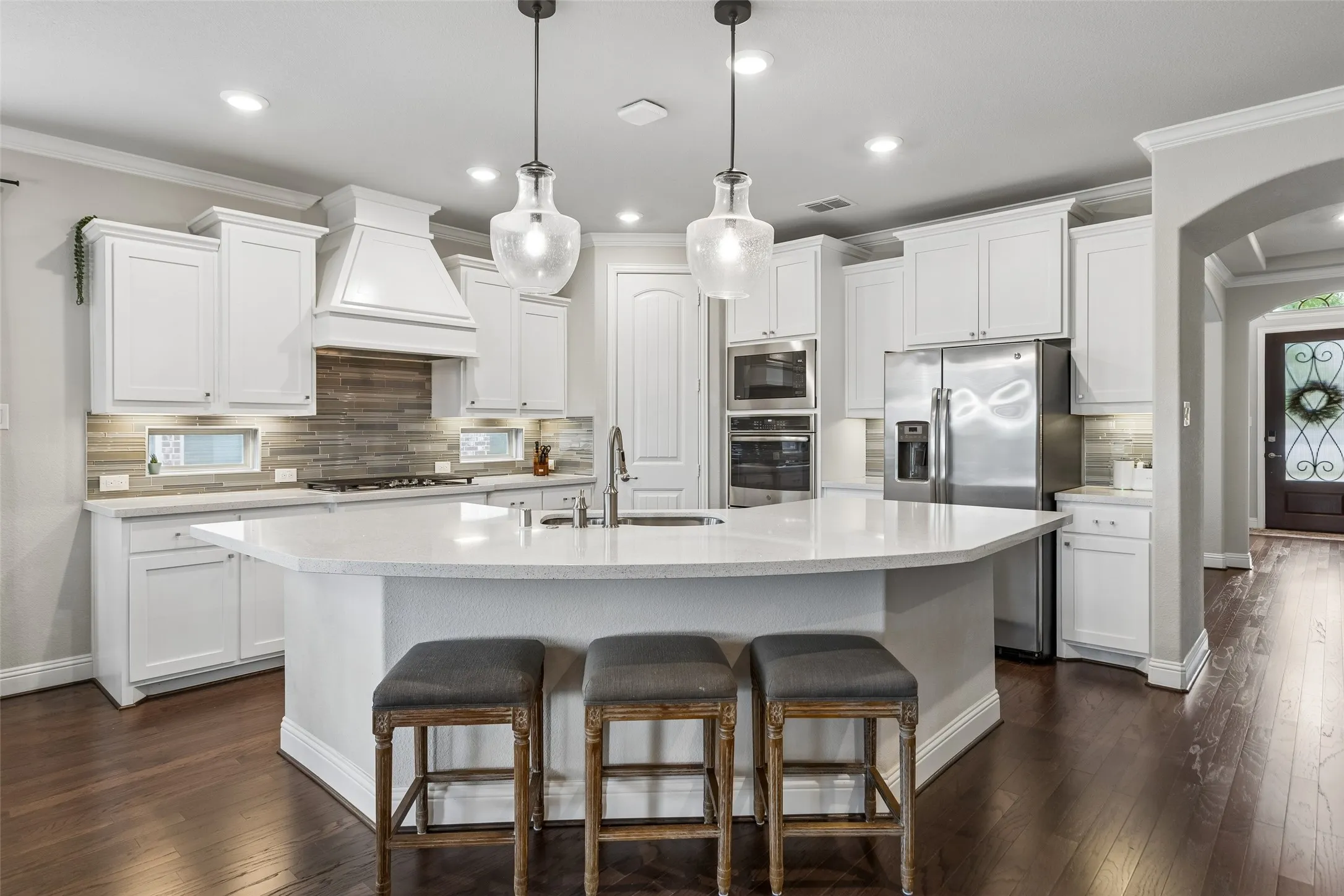Single Family Residence For Sale in Denton County , 16013 Gladewater Terrace, Prosper, Texas 75078, 4 Bedroom, 4 Bathroom, 2 Garage spaces, 3,261 Sqft, built in 2018, mls#21259637, Real Estate Agent in Prosper, Homes For Sale in Denton county, Homes For Sale in Prosper, Realtor in Prosper Texas, Real Estate Brokerage Independent Realty Texas, Luminita Cordes Realtor