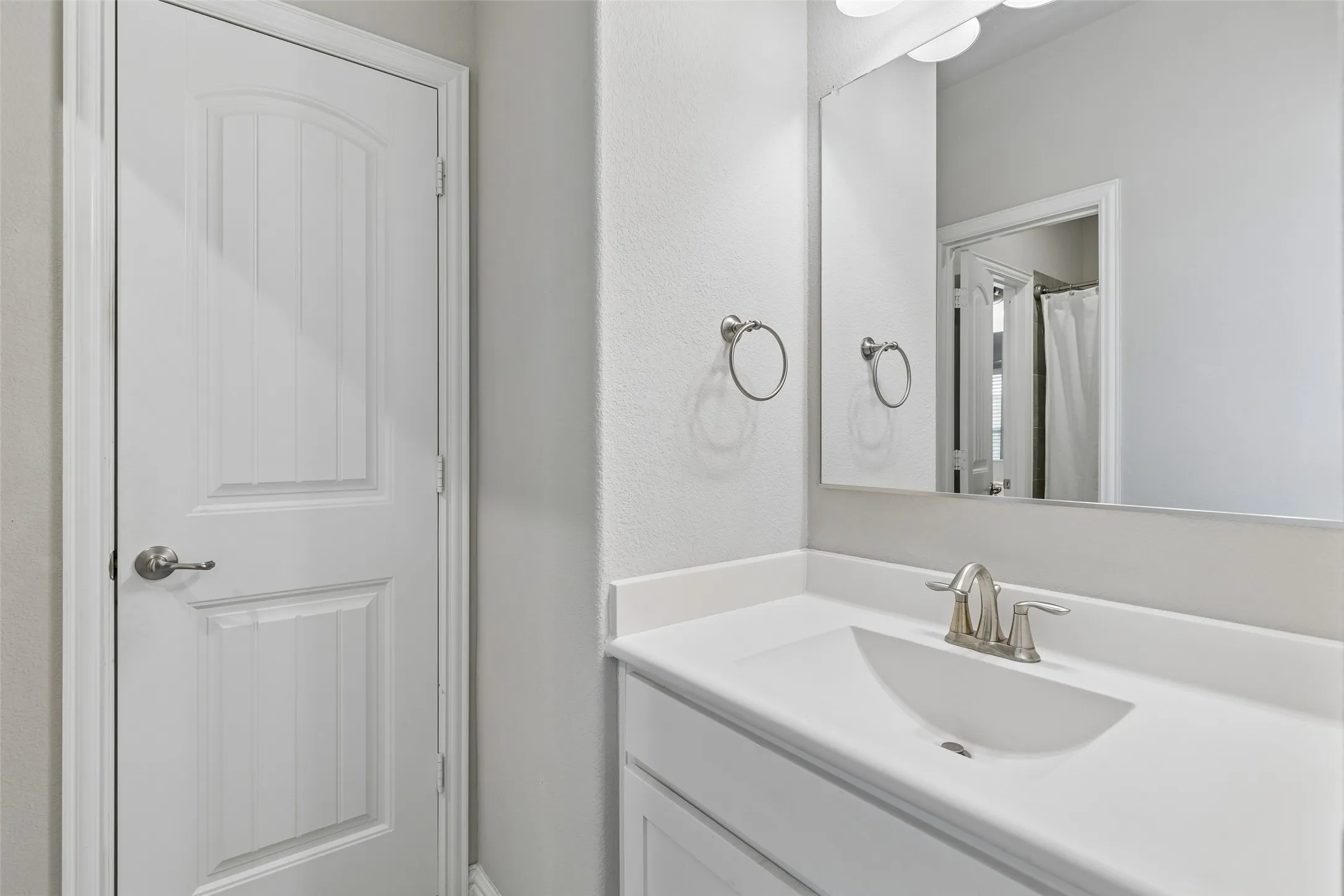 Single Family Residence For Sale in Denton County , 16013 Gladewater Terrace, Prosper, Texas 75078, 4 Bedroom, 4 Bathroom, 2 Garage spaces, 3,261 Sqft, built in 2018, mls#21259637, Real Estate Agent in Prosper, Homes For Sale in Denton county, Homes For Sale in Prosper, Realtor in Prosper Texas, Real Estate Brokerage Independent Realty Texas, Luminita Cordes Realtor