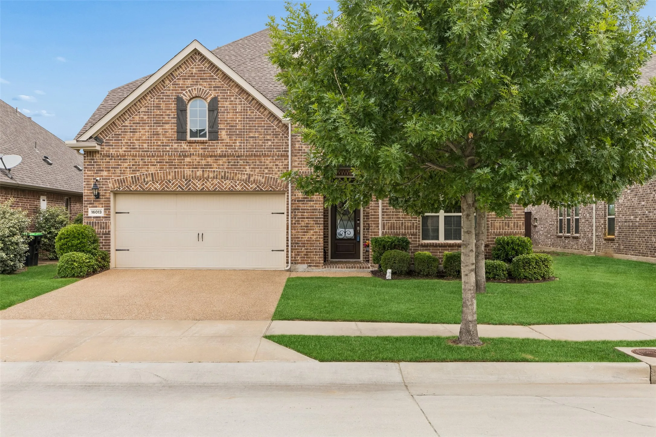Single Family Residence For Sale in Denton County , 16013 Gladewater Terrace, Prosper, Texas 75078, 4 Bedroom, 4 Bathroom, 2 Garage spaces, 3,261 Sqft, built in 2018, mls#21259637, Real Estate Agent in Prosper, Homes For Sale in Denton county, Homes For Sale in Prosper, Realtor in Prosper Texas, Real Estate Brokerage Independent Realty Texas, Luminita Cordes Realtor