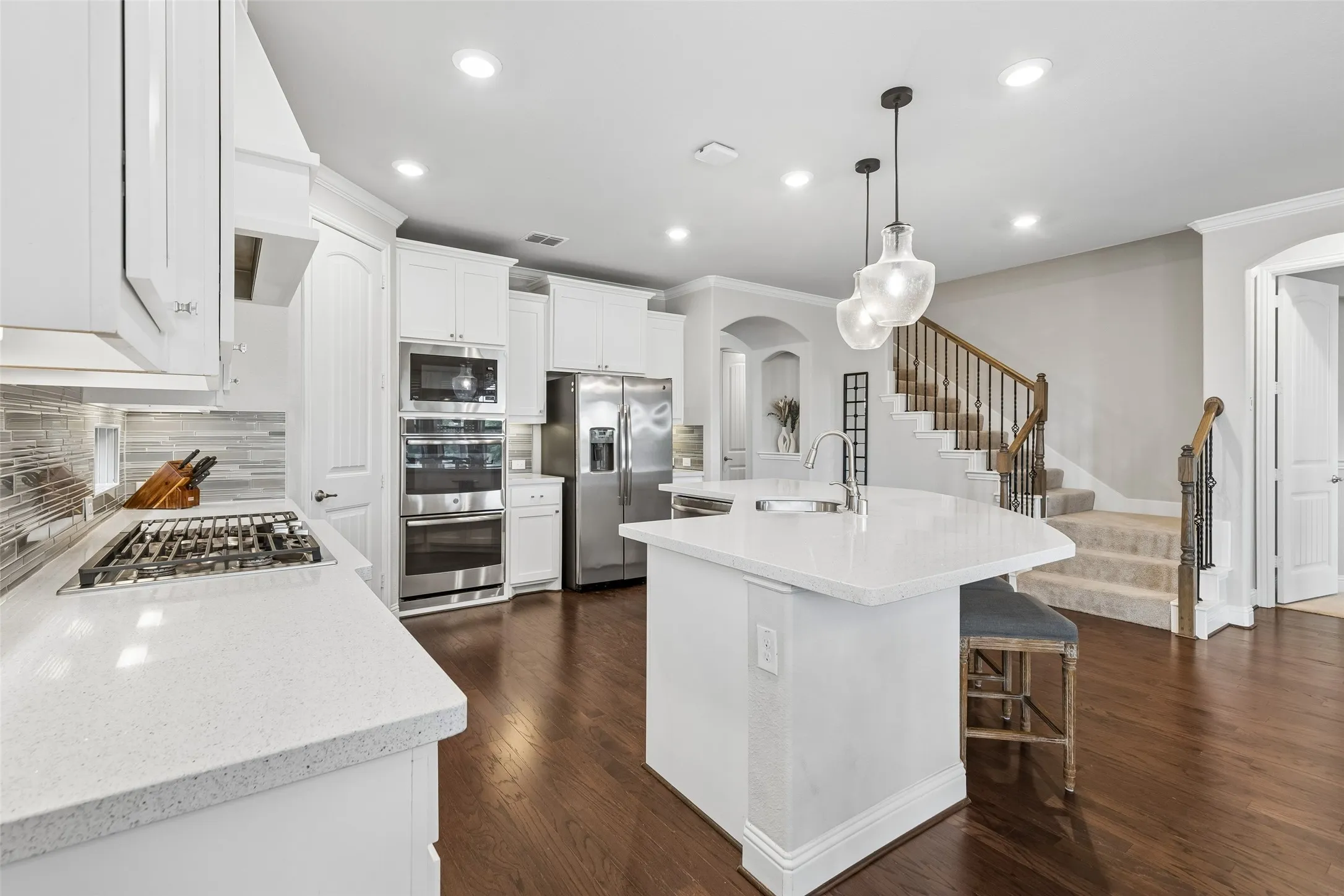 Single Family Residence For Sale in Denton County , 16013 Gladewater Terrace, Prosper, Texas 75078, 4 Bedroom, 4 Bathroom, 2 Garage spaces, 3,261 Sqft, built in 2018, mls#21259637, Real Estate Agent in Prosper, Homes For Sale in Denton county, Homes For Sale in Prosper, Realtor in Prosper Texas, Real Estate Brokerage Independent Realty Texas, Luminita Cordes Realtor