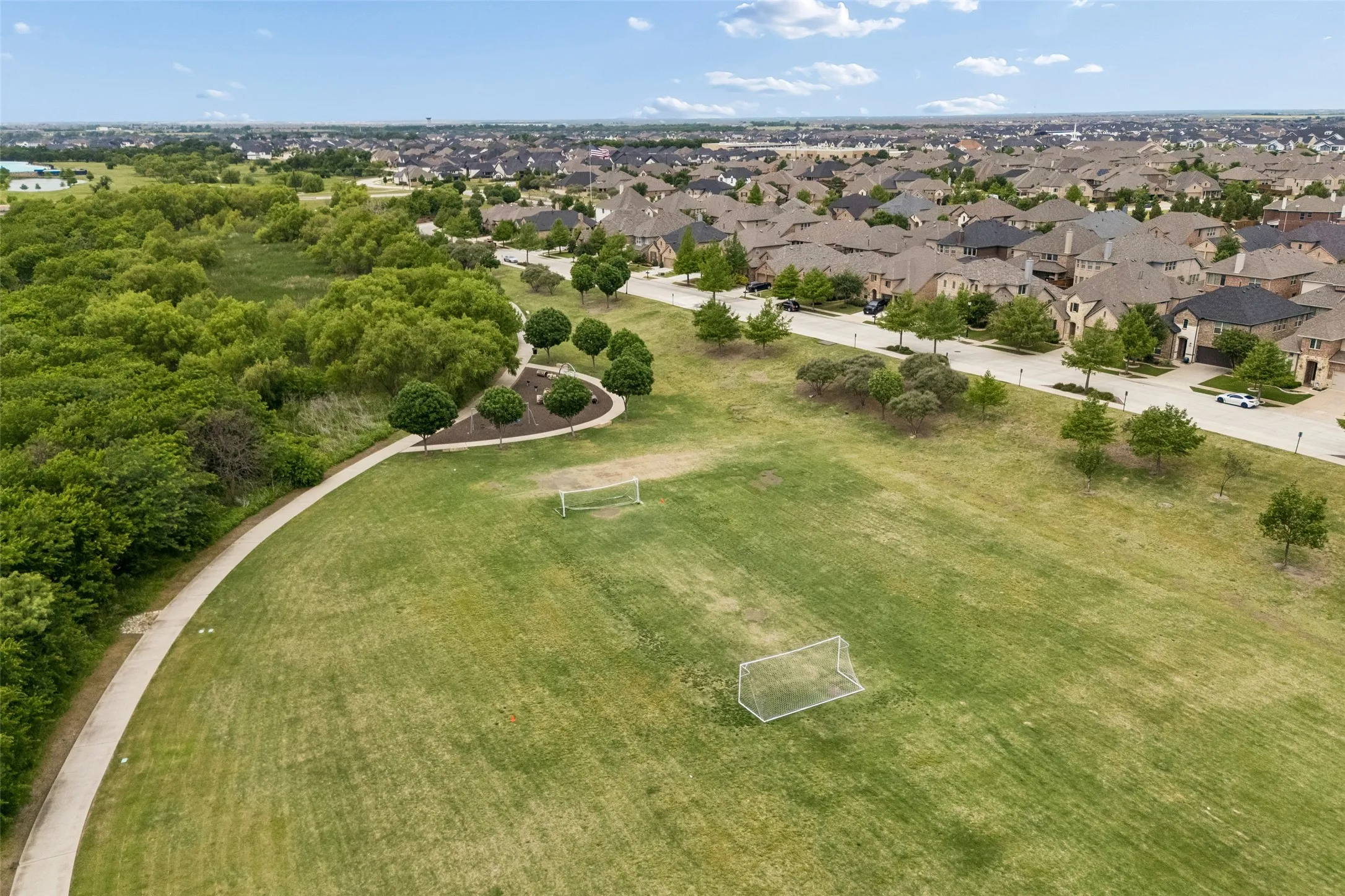 Single Family Residence For Sale in Denton County , 16013 Gladewater Terrace, Prosper, Texas 75078, 4 Bedroom, 4 Bathroom, 2 Garage spaces, 3,261 Sqft, built in 2018, mls#21259637, Real Estate Agent in Prosper, Homes For Sale in Denton county, Homes For Sale in Prosper, Realtor in Prosper Texas, Real Estate Brokerage Independent Realty Texas, Luminita Cordes Realtor