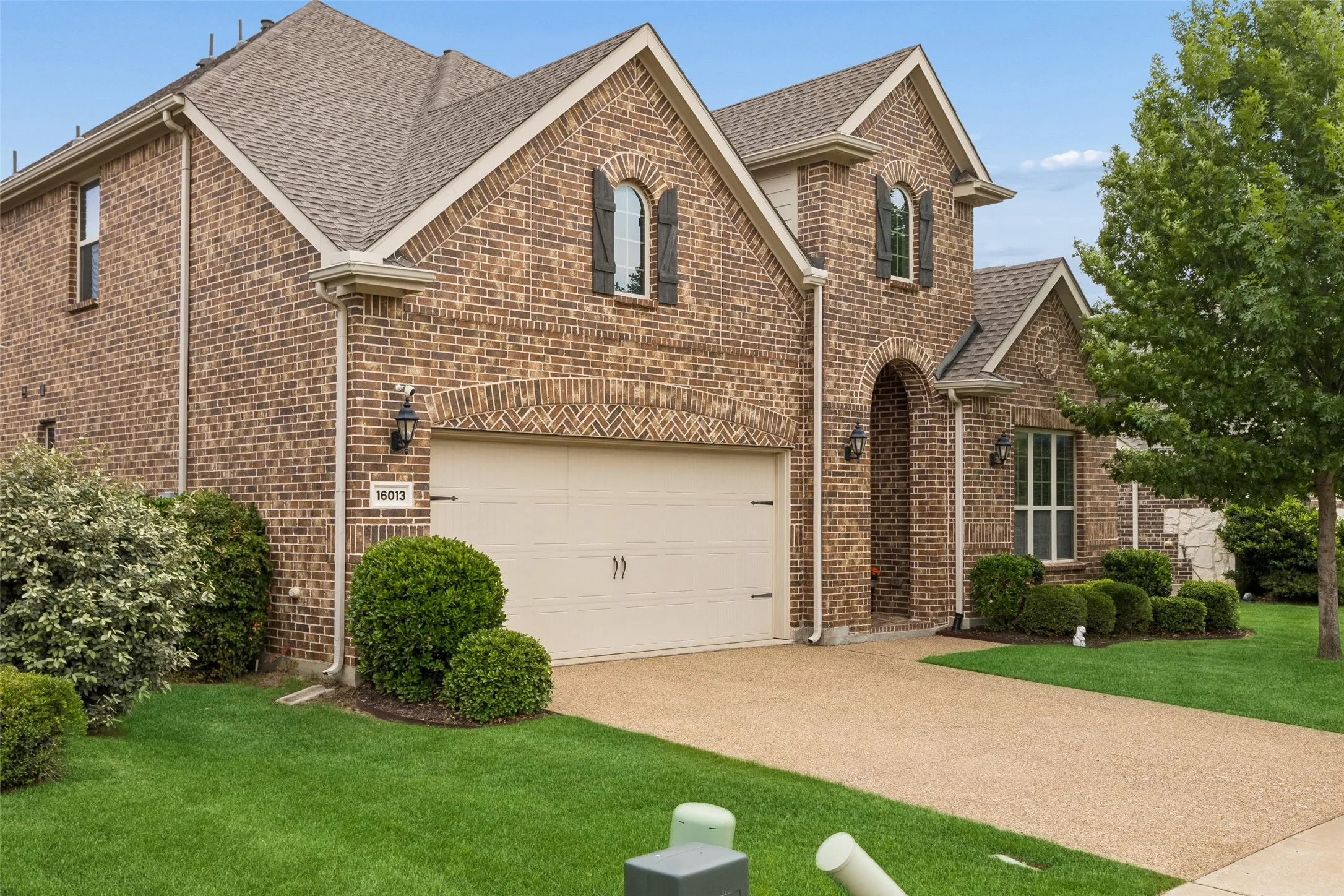 Single Family Residence For Sale in Denton County , 16013 Gladewater Terrace, Prosper, Texas 75078, 4 Bedroom, 4 Bathroom, 2 Garage spaces, 3,261 Sqft, built in 2018, mls#21259637, Real Estate Agent in Prosper, Homes For Sale in Denton county, Homes For Sale in Prosper, Realtor in Prosper Texas, Real Estate Brokerage Independent Realty Texas, Luminita Cordes Realtor