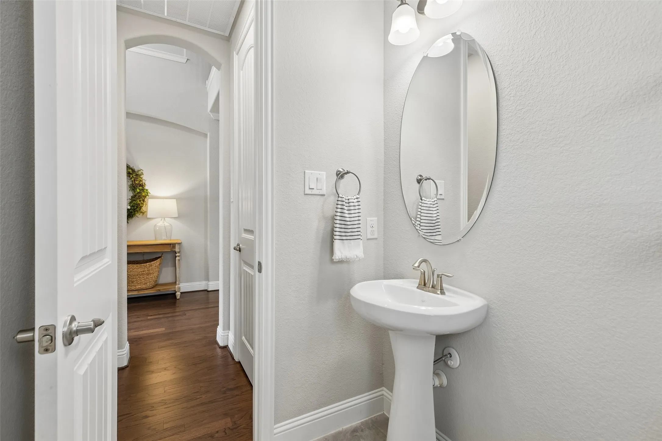 Single Family Residence For Sale in Denton County , 16013 Gladewater Terrace, Prosper, Texas 75078, 4 Bedroom, 4 Bathroom, 2 Garage spaces, 3,261 Sqft, built in 2018, mls#21259637, Real Estate Agent in Prosper, Homes For Sale in Denton county, Homes For Sale in Prosper, Realtor in Prosper Texas, Real Estate Brokerage Independent Realty Texas, Luminita Cordes Realtor