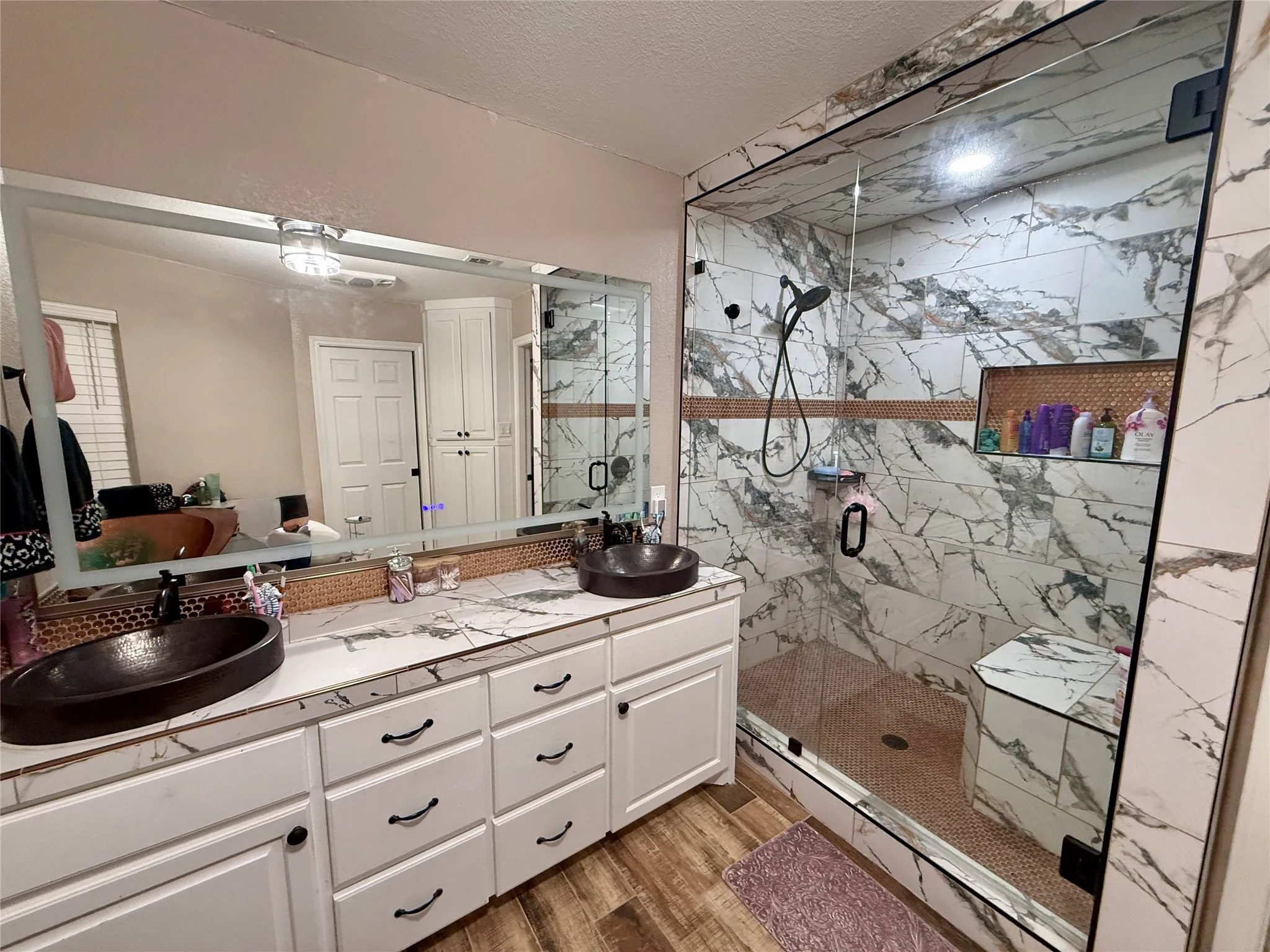 Single Family Residence For Sale in Brown County , 2007 Deepwater Road, Brownwood, Texas 76801, 3 Bedroom, 2 Bathroom, 2 Garage spaces, 2,450 Sqft, built in 1997, Price $1,599,900, mls#21259591, Real Estate Agent in Brownwood, Homes For Sale in Brown county, Homes For Sale in Brownwood, Realtor in Brownwood Texas, Real Estate Brokerage Independent Realty Texas, Luminita Cordes Realtor
