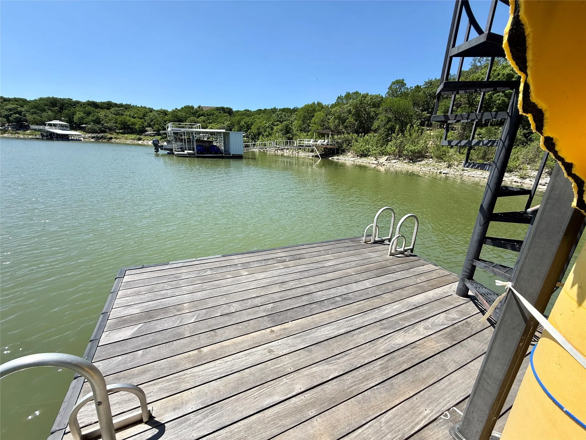 Single Family Residence For Sale in Brown County , 2007 Deepwater Road, Brownwood, Texas 76801, 3 Bedroom, 2 Bathroom, 2 Garage spaces, 2,450 Sqft, built in 1997, Price $1,599,900, mls#21259591, Real Estate Agent in Brownwood, Homes For Sale in Brown county, Homes For Sale in Brownwood, Realtor in Brownwood Texas, Real Estate Brokerage Independent Realty Texas, Luminita Cordes Realtor