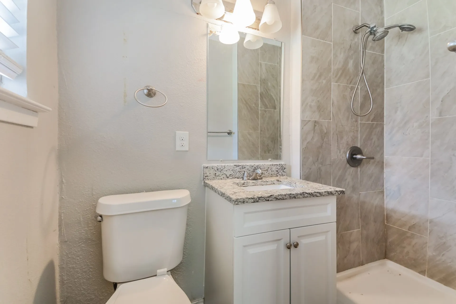 Single Family Residence For Sale in Dallas County , 1718 Joan Drive, Dallas, Texas 75217, 3 Bedroom, 2 Bathroom, 2 Garage spaces, 1,428 Sqft, built in 1957, mls#21259600, Real Estate Agent in Dallas, Homes For Sale in Dallas county, Homes For Sale in Dallas, Realtor in Dallas Texas, Real Estate Brokerage Independent Realty Texas, Luminita Cordes Realtor