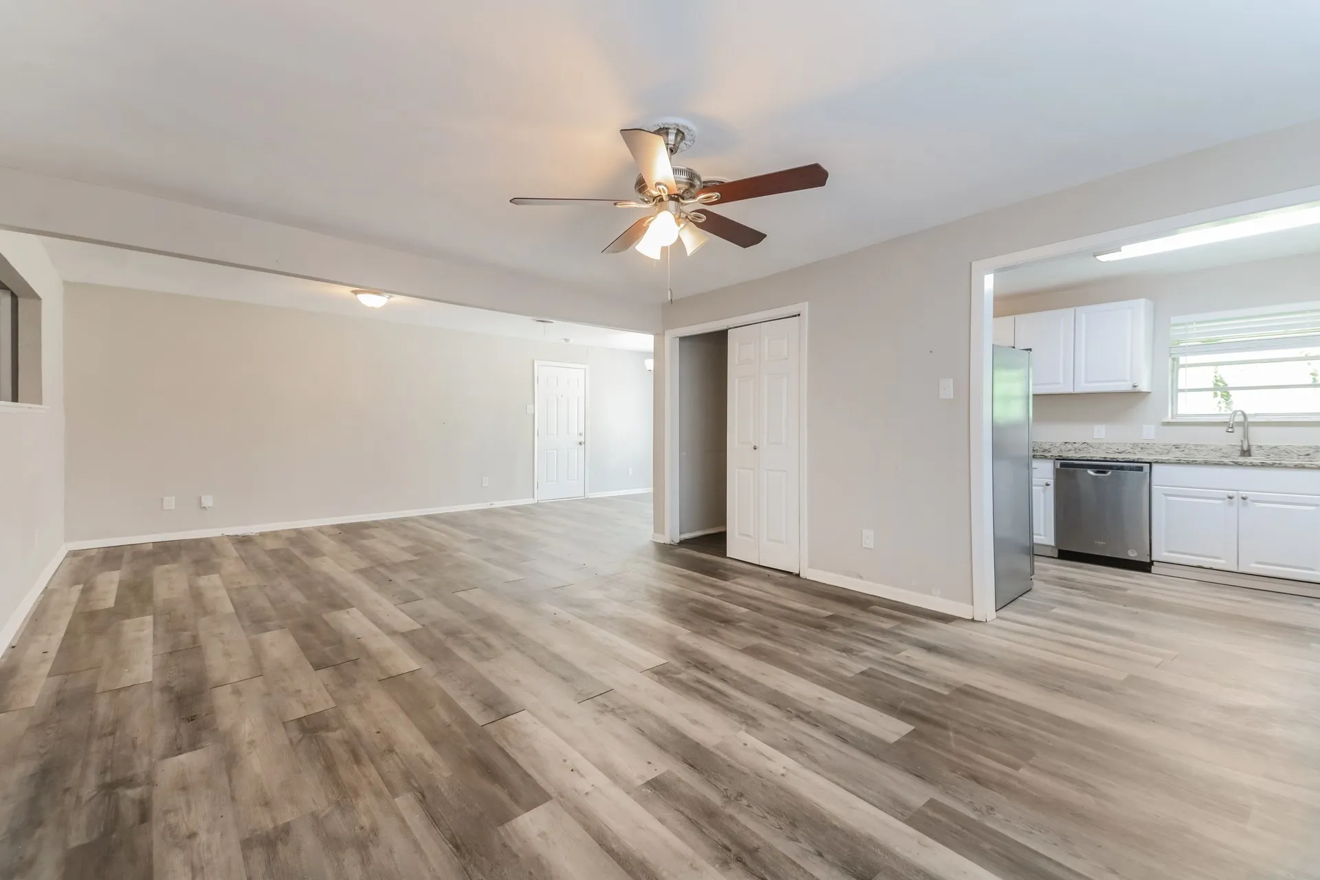 Single Family Residence For Sale in Dallas County , 1718 Joan Drive, Dallas, Texas 75217, 3 Bedroom, 2 Bathroom, 2 Garage spaces, 1,428 Sqft, built in 1957, mls#21259600, Real Estate Agent in Dallas, Homes For Sale in Dallas county, Homes For Sale in Dallas, Realtor in Dallas Texas, Real Estate Brokerage Independent Realty Texas, Luminita Cordes Realtor