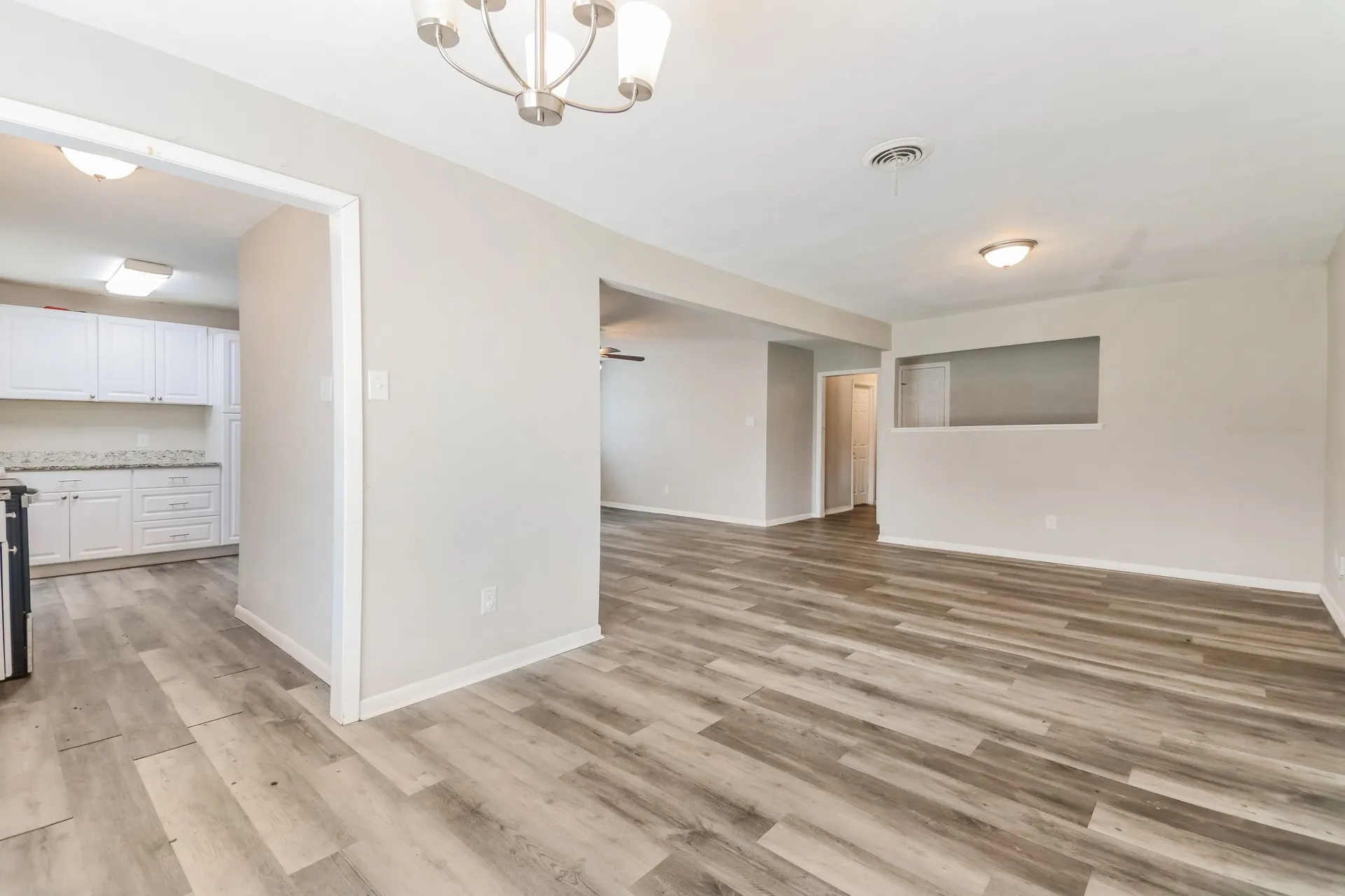 Single Family Residence For Sale in Dallas County , 1718 Joan Drive, Dallas, Texas 75217, 3 Bedroom, 2 Bathroom, 2 Garage spaces, 1,428 Sqft, built in 1957, mls#21259600, Real Estate Agent in Dallas, Homes For Sale in Dallas county, Homes For Sale in Dallas, Realtor in Dallas Texas, Real Estate Brokerage Independent Realty Texas, Luminita Cordes Realtor