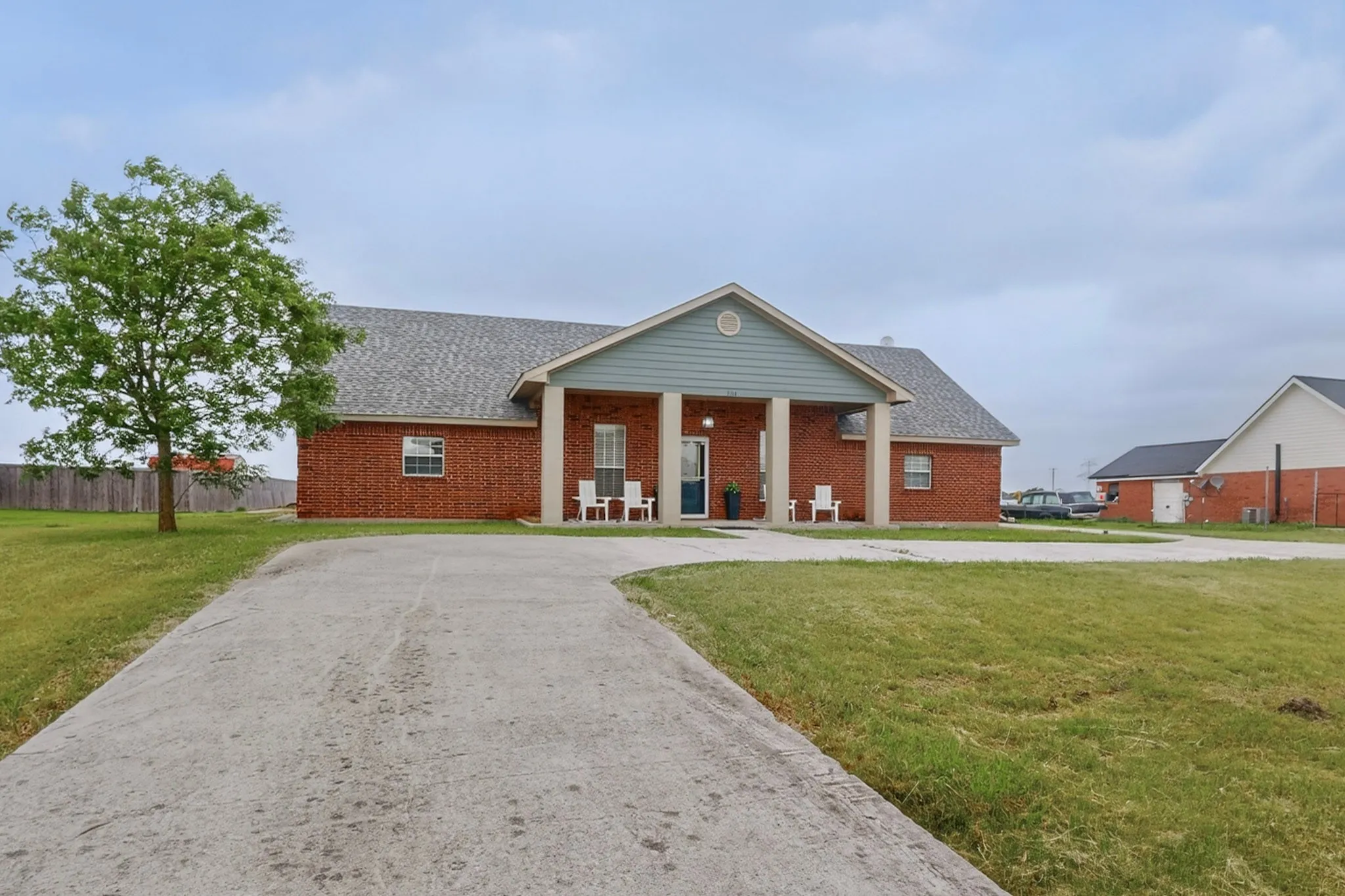 Single Family Residence For Sale in Collin County , 3134 Gunsmoke Drive, Farmersville, Texas 75442, 3 Bedroom, 2 Bathroom, 2 Garage spaces, 1,920 Sqft, built in 2006, mls#21258653, Real Estate Agent in Farmersville, Homes For Sale in Collin county, Homes For Sale in Farmersville, Realtor in Farmersville Texas, Real Estate Brokerage Independent Realty Texas, Luminita Cordes Realtor