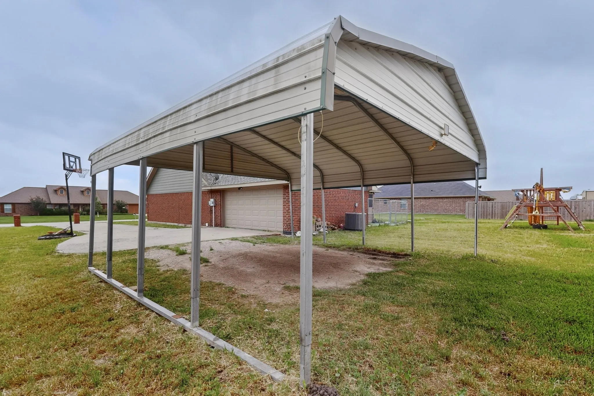 Single Family Residence For Sale in Collin County , 3134 Gunsmoke Drive, Farmersville, Texas 75442, 3 Bedroom, 2 Bathroom, 2 Garage spaces, 1,920 Sqft, built in 2006, mls#21258653, Real Estate Agent in Farmersville, Homes For Sale in Collin county, Homes For Sale in Farmersville, Realtor in Farmersville Texas, Real Estate Brokerage Independent Realty Texas, Luminita Cordes Realtor