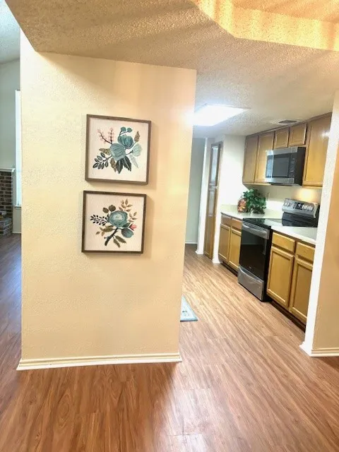 Townhouse For Rent in Tarrant County , 4371 Hulen Circle E, Fort Worth, Texas 76133, 2 Bedrooms, 2 Bathrooms, 2 Garage spaces, 1,392 Sqft, built in 1988, Price $1,550, mls#21259738, Real Estate Agent in Fort Worth, Homes For Rent in Tarrant county, Homes For Rent in Fort Worth, Realtor in Fort Worth Texas, Real Estate Brokerage Independent Realty Texas, Luminita Cordes Realtor