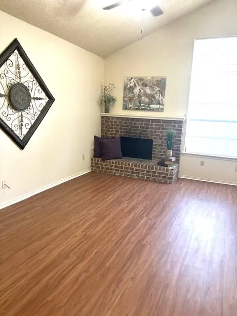 Townhouse For Rent in Tarrant County , 4371 Hulen Circle E, Fort Worth, Texas 76133, 2 Bedrooms, 2 Bathrooms, 2 Garage spaces, 1,392 Sqft, built in 1988, Price $1,550, mls#21259738, Real Estate Agent in Fort Worth, Homes For Rent in Tarrant county, Homes For Rent in Fort Worth, Realtor in Fort Worth Texas, Real Estate Brokerage Independent Realty Texas, Luminita Cordes Realtor