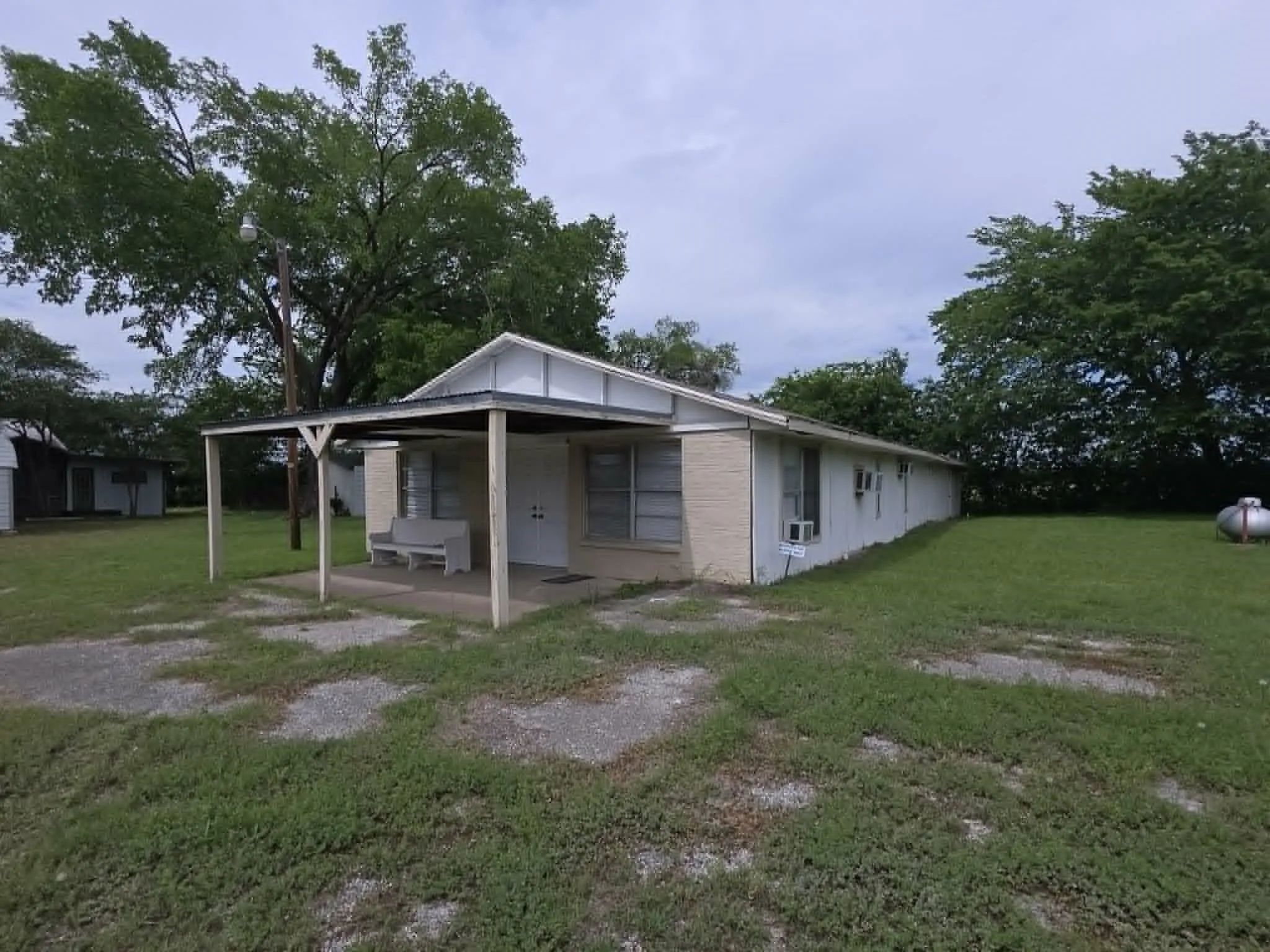Office For Sale in Limestone County , 932 Highway 171, Mexia, Texas 76667, 0, 0, Garage spaces, 0 Sqft, built in 1980, Preowned, mls#21259606, Real Estate Agent in Mexia, Homes For Sale in Limestone county, Homes For Sale in Mexia, Realtor in Mexia Texas, Real Estate Brokerage Independent Realty Texas, Luminita Cordes Realtor