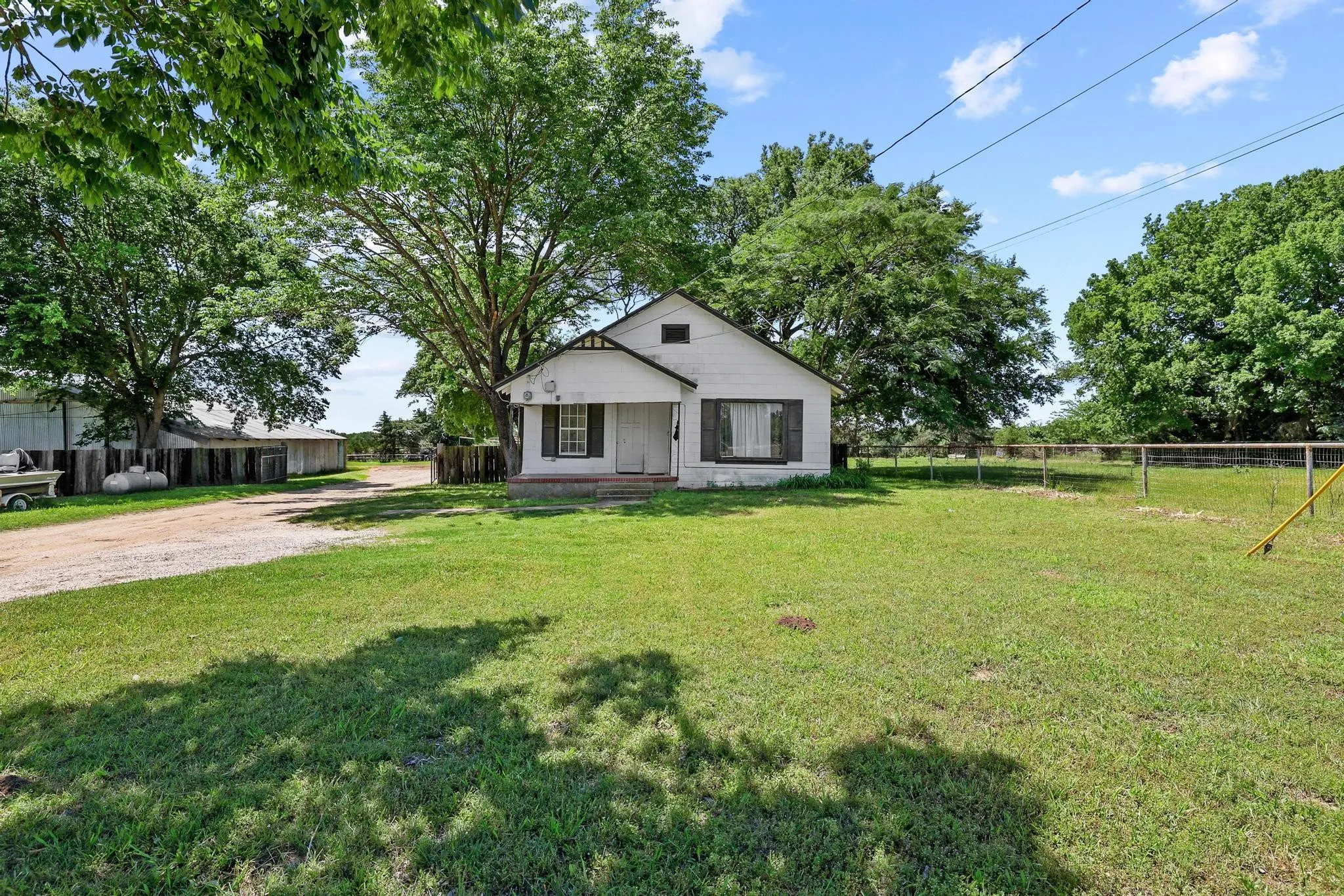 Improved Land For Sale in Grayson County , 2550 E Fm 120, Denison, Texas 75021, 0, 0, Garage spaces, 0 Sqft, built in 1945, Price $2,100,000, mls#21259317, Real Estate Agent in Denison, Homes For Sale in Grayson county, Homes For Sale in Denison, Realtor in Denison Texas, Real Estate Brokerage Independent Realty Texas, Luminita Cordes Realtor
