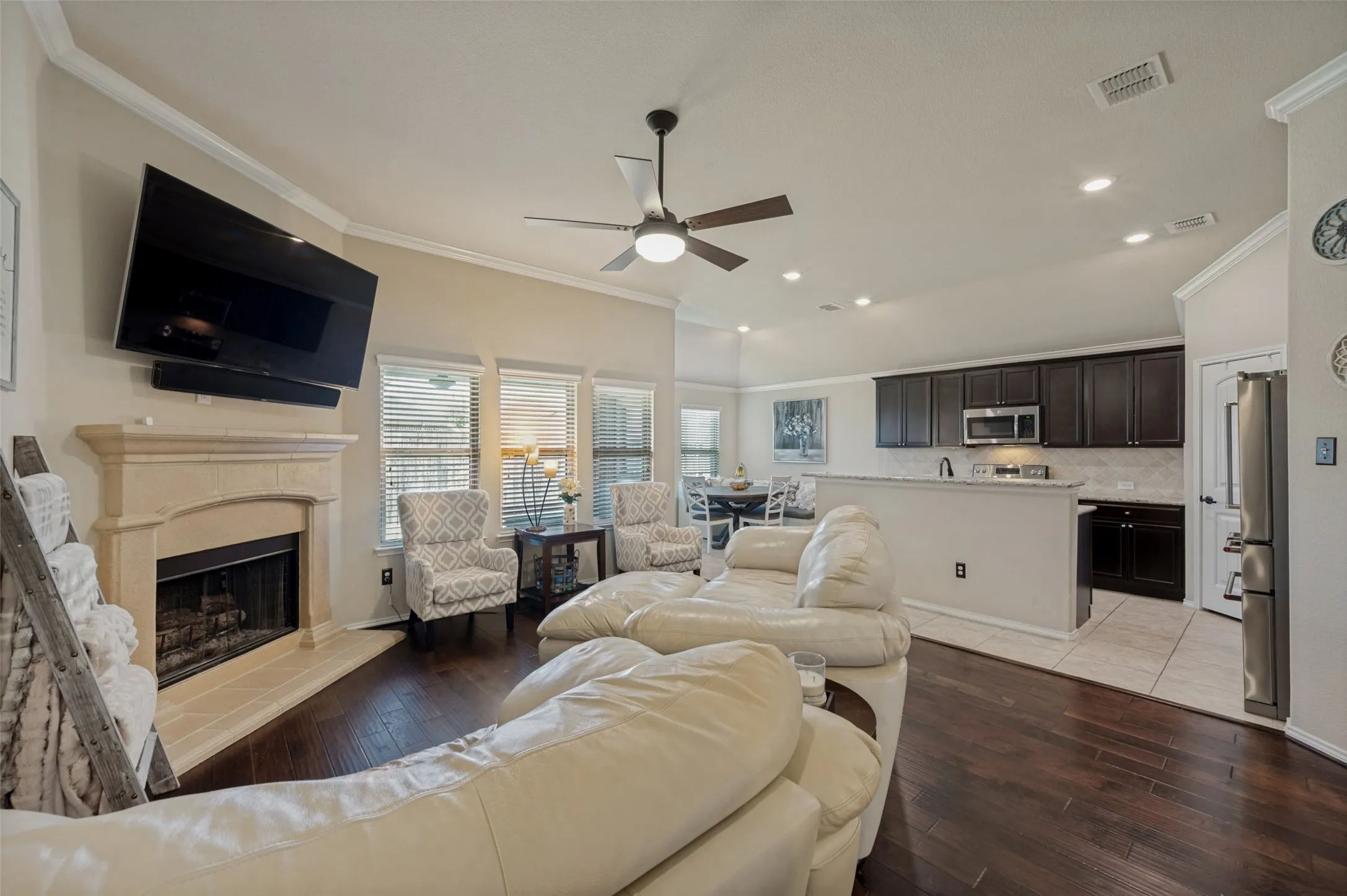 Single Family Residence For Sale in Denton County , 11505 Parade Drive, Frisco, Texas 75036, 4 Bedrooms, 3 Bathrooms, 2 Garage spaces, 2,372 Sqft, built in 2016, Price $444,000, mls#21257752, Real Estate Agent in Frisco, Homes For Sale in Denton county, Homes For Sale in Frisco, Realtor in Frisco Texas, Real Estate Brokerage Independent Realty Texas, Luminita Cordes Realtor