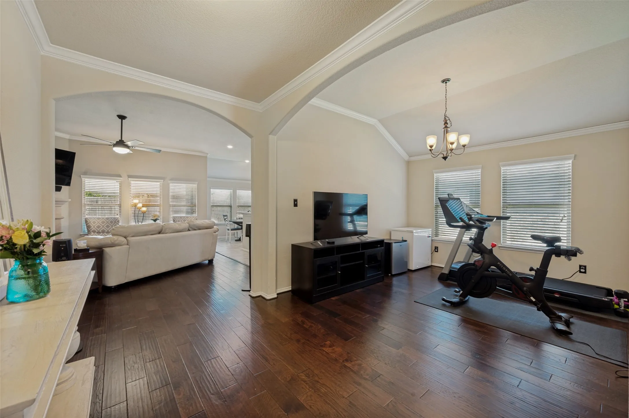 Single Family Residence For Sale in Denton County , 11505 Parade Drive, Frisco, Texas 75036, 4 Bedrooms, 3 Bathrooms, 2 Garage spaces, 2,372 Sqft, built in 2016, Price $444,000, mls#21257752, Real Estate Agent in Frisco, Homes For Sale in Denton county, Homes For Sale in Frisco, Realtor in Frisco Texas, Real Estate Brokerage Independent Realty Texas, Luminita Cordes Realtor