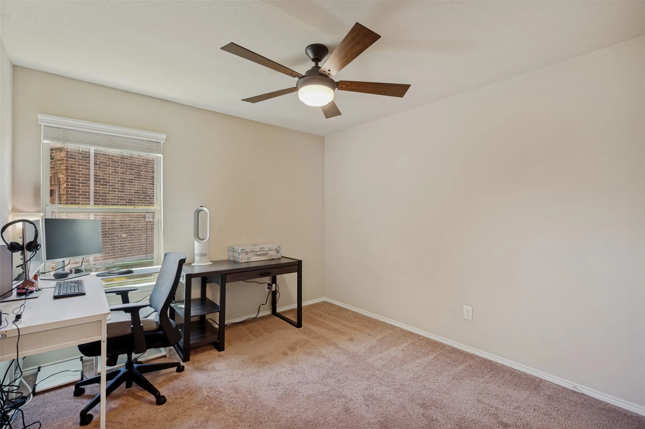 Single Family Residence For Sale in Denton County , 11505 Parade Drive, Frisco, Texas 75036, 4 Bedrooms, 3 Bathrooms, 2 Garage spaces, 2,372 Sqft, built in 2016, Price $444,000, mls#21257752, Real Estate Agent in Frisco, Homes For Sale in Denton county, Homes For Sale in Frisco, Realtor in Frisco Texas, Real Estate Brokerage Independent Realty Texas, Luminita Cordes Realtor