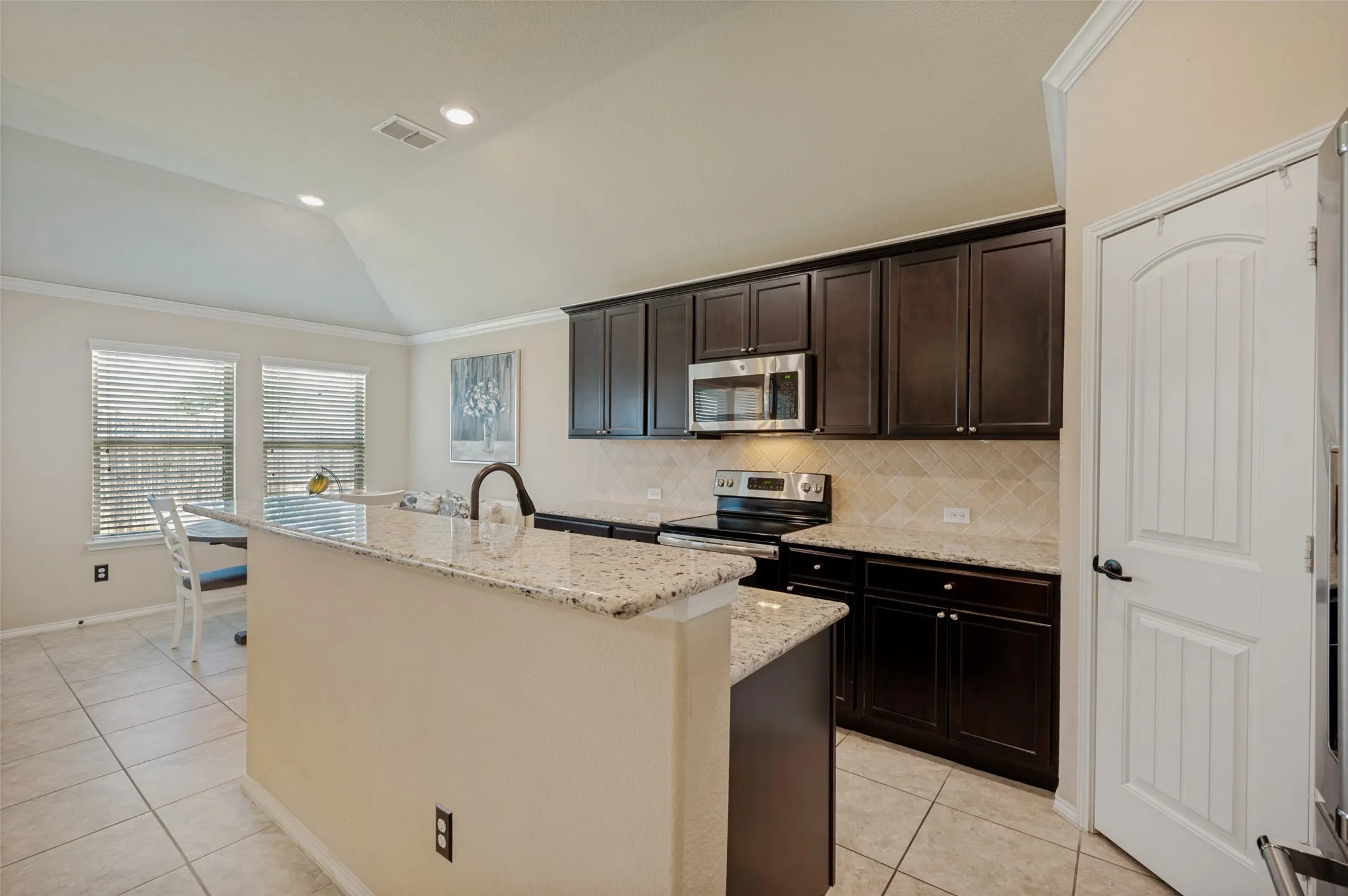 Single Family Residence For Sale in Denton County , 11505 Parade Drive, Frisco, Texas 75036, 4 Bedrooms, 3 Bathrooms, 2 Garage spaces, 2,372 Sqft, built in 2016, Price $444,000, mls#21257752, Real Estate Agent in Frisco, Homes For Sale in Denton county, Homes For Sale in Frisco, Realtor in Frisco Texas, Real Estate Brokerage Independent Realty Texas, Luminita Cordes Realtor