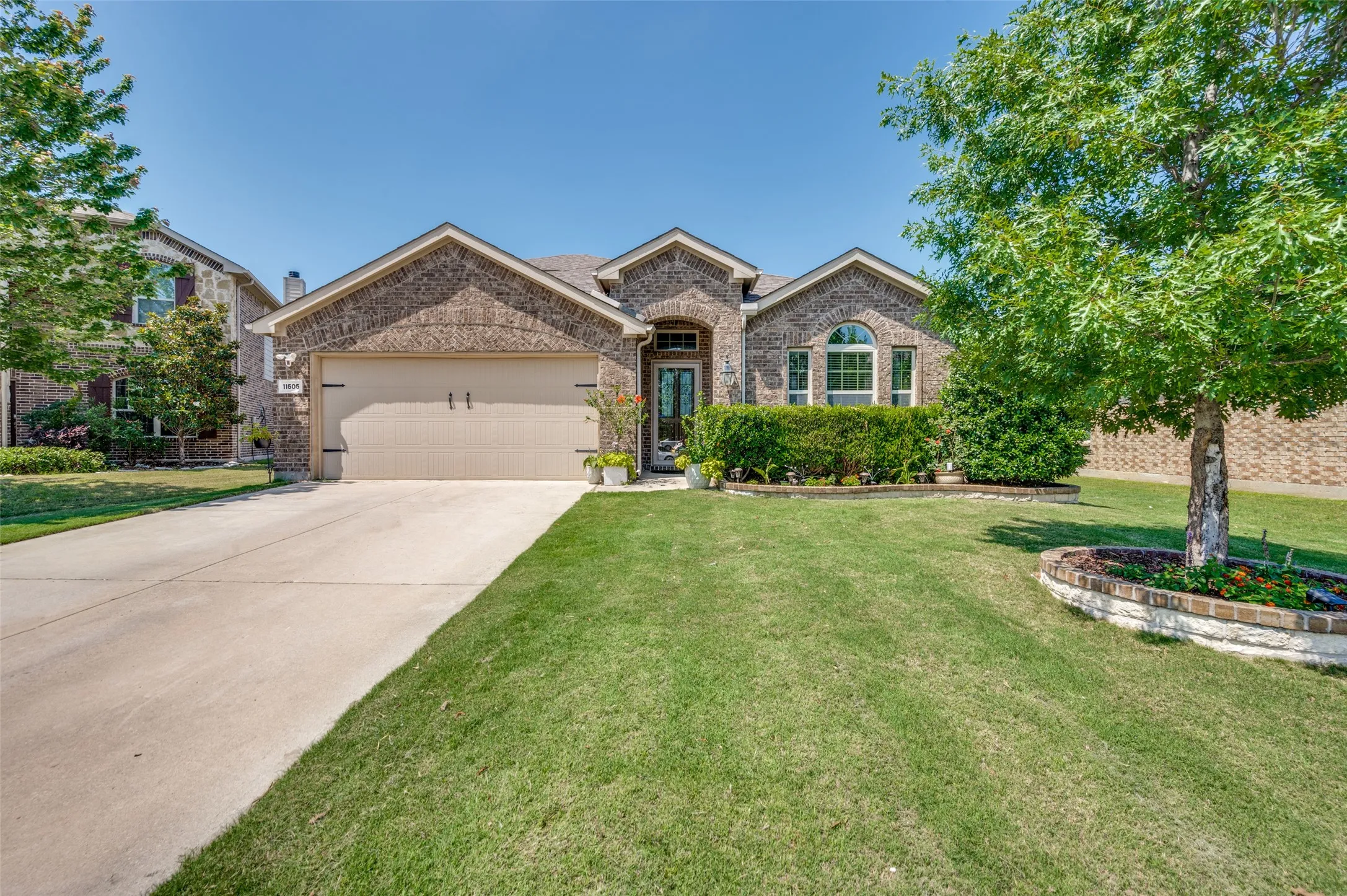 Single Family Residence For Sale in Denton County , 11505 Parade Drive, Frisco, Texas 75036, 4 Bedrooms, 3 Bathrooms, 2 Garage spaces, 2,372 Sqft, built in 2016, Price $444,000, mls#21257752, Real Estate Agent in Frisco, Homes For Sale in Denton county, Homes For Sale in Frisco, Realtor in Frisco Texas, Real Estate Brokerage Independent Realty Texas, Luminita Cordes Realtor