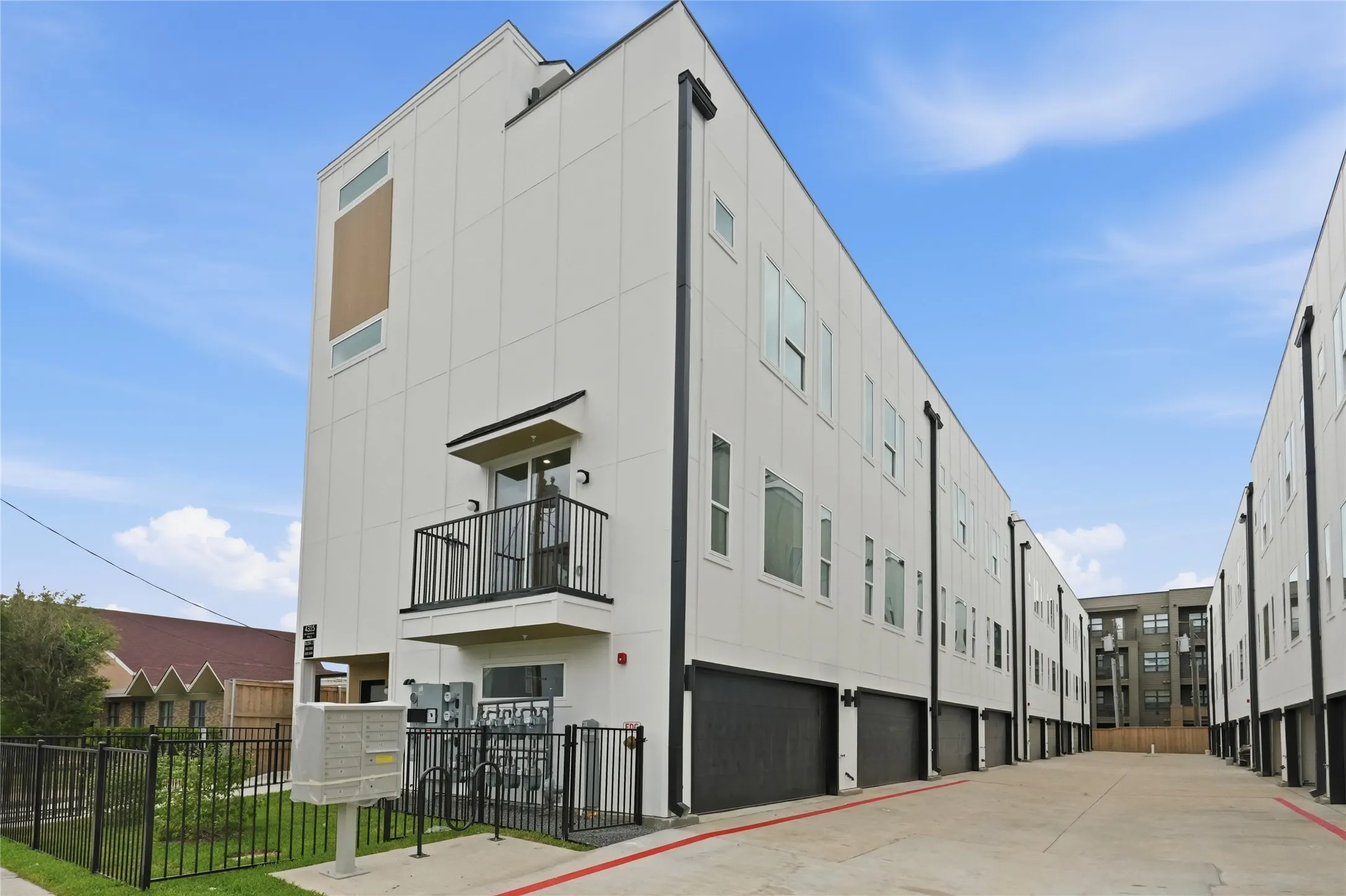Townhouse For Rent in Dallas County , 4315 San Jacinto Street 101, Dallas, Texas 75204, 3 Bedroom, 4 Bathroom, 2 Garage spaces, 2,700 Sqft, built in 2026, New Construction - Complete, mls#21259795, Real Estate Agent in Dallas, Homes For Rent in Dallas county, Homes For Rent in Dallas, Realtor in Dallas Texas, Real Estate Brokerage Independent Realty Texas, Luminita Cordes Realtor
