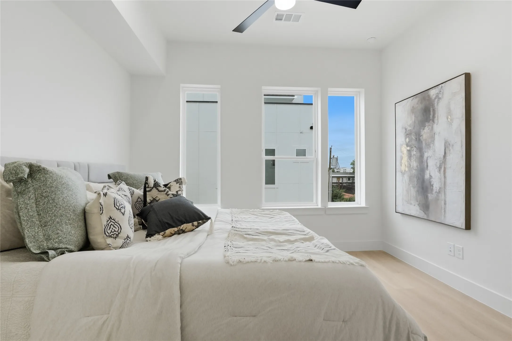 Townhouse For Rent in Dallas County , 4315 San Jacinto Street 101, Dallas, Texas 75204, 3 Bedroom, 4 Bathroom, 2 Garage spaces, 2,700 Sqft, built in 2026, New Construction - Complete, mls#21259795, Real Estate Agent in Dallas, Homes For Rent in Dallas county, Homes For Rent in Dallas, Realtor in Dallas Texas, Real Estate Brokerage Independent Realty Texas, Luminita Cordes Realtor