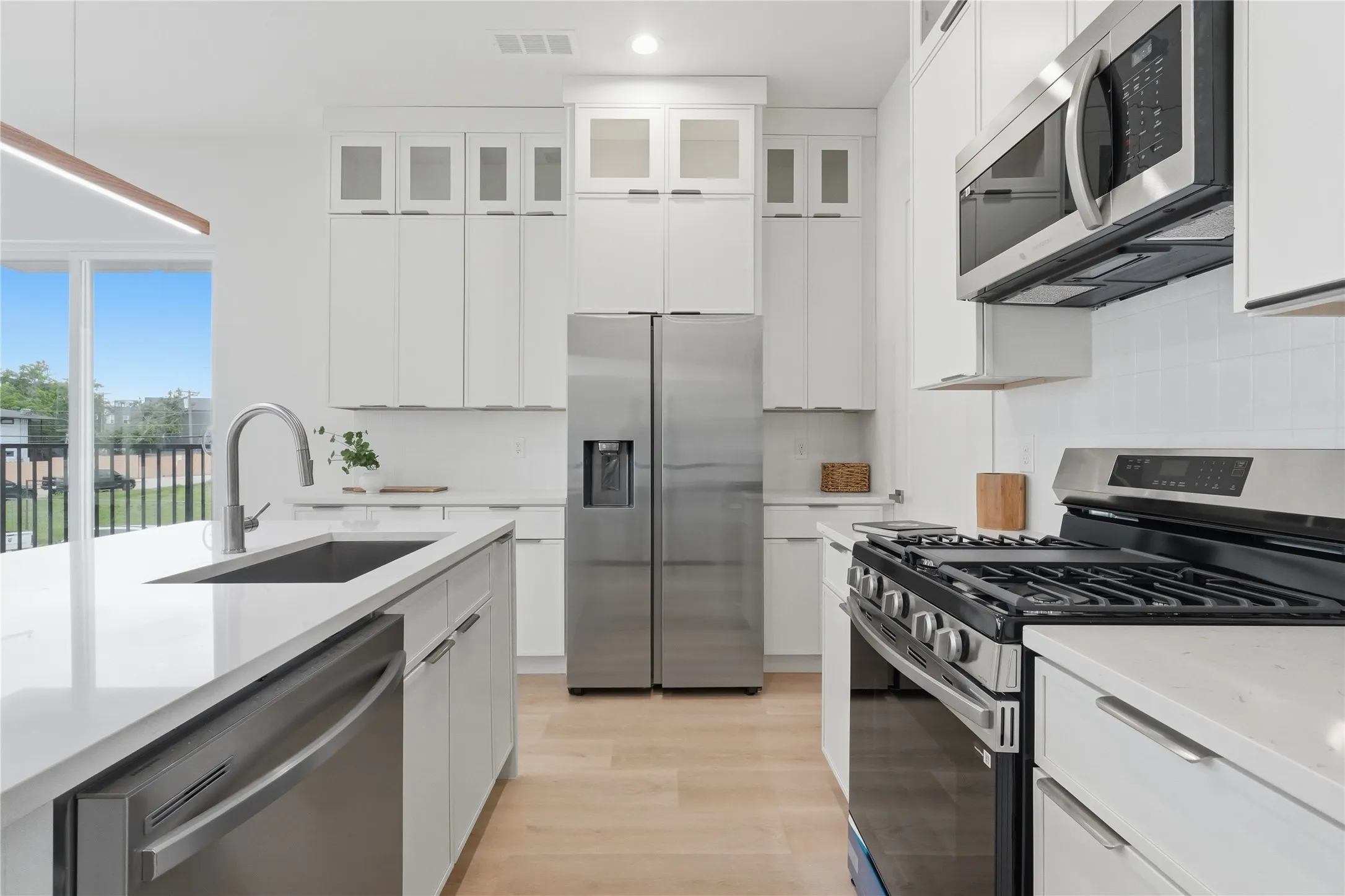 Townhouse For Rent in Dallas County , 4315 San Jacinto Street 101, Dallas, Texas 75204, 3 Bedroom, 4 Bathroom, 2 Garage spaces, 2,700 Sqft, built in 2026, New Construction - Complete, mls#21259795, Real Estate Agent in Dallas, Homes For Rent in Dallas county, Homes For Rent in Dallas, Realtor in Dallas Texas, Real Estate Brokerage Independent Realty Texas, Luminita Cordes Realtor