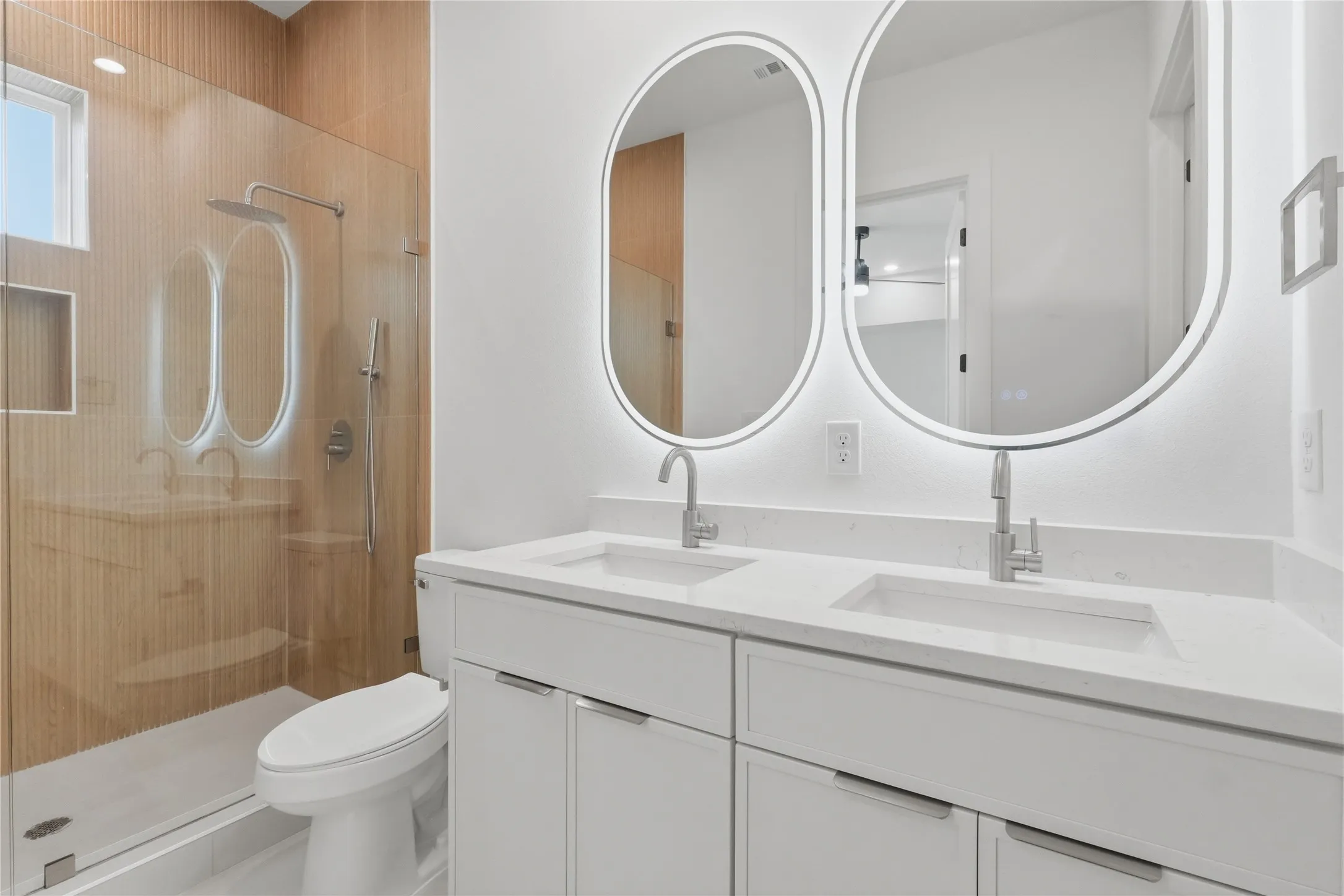 Townhouse For Rent in Dallas County , 4315 San Jacinto Street 101, Dallas, Texas 75204, 3 Bedroom, 4 Bathroom, 2 Garage spaces, 2,700 Sqft, built in 2026, New Construction - Complete, mls#21259795, Real Estate Agent in Dallas, Homes For Rent in Dallas county, Homes For Rent in Dallas, Realtor in Dallas Texas, Real Estate Brokerage Independent Realty Texas, Luminita Cordes Realtor