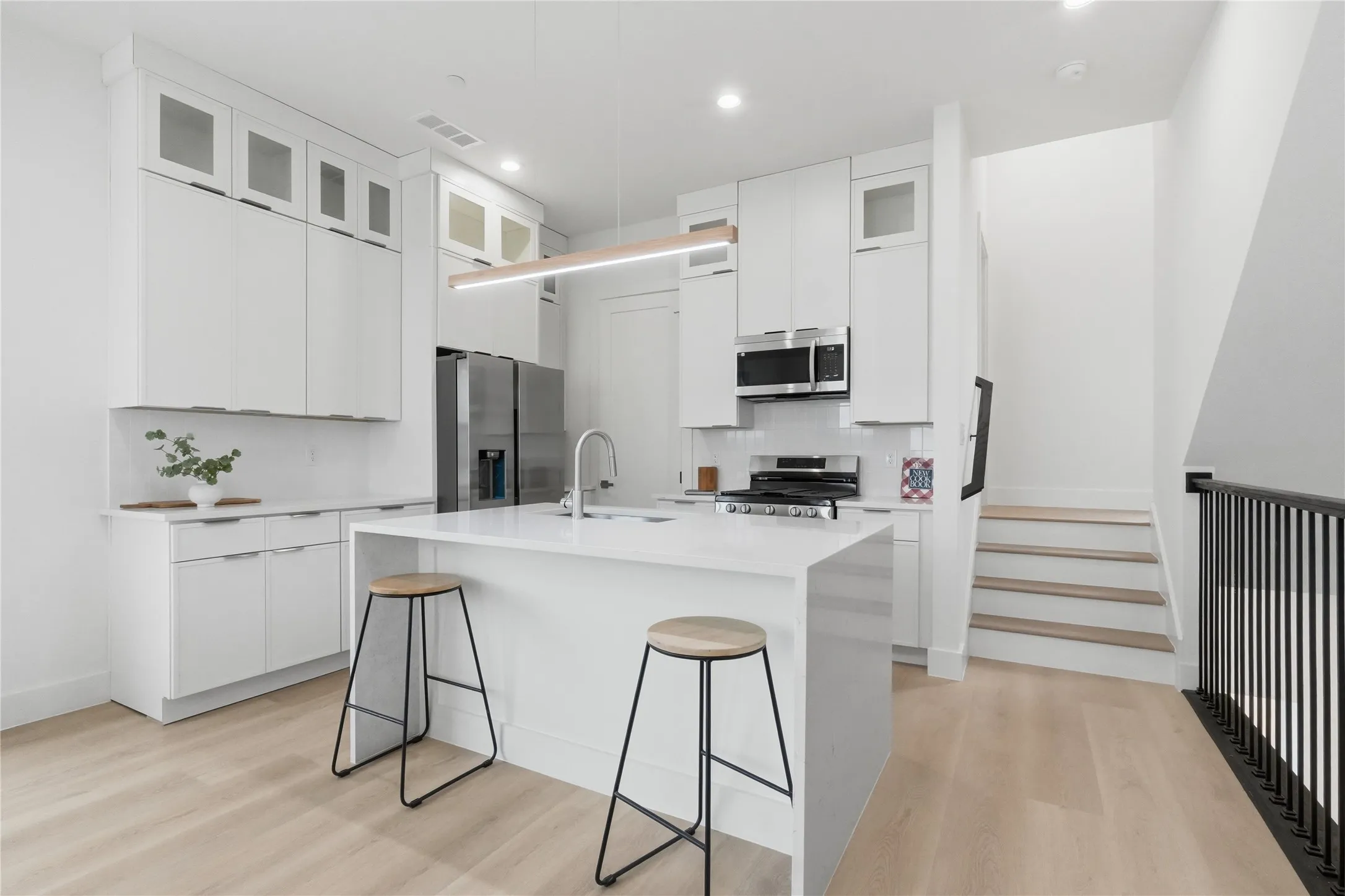 Townhouse For Rent in Dallas County , 4315 San Jacinto Street 101, Dallas, Texas 75204, 3 Bedroom, 4 Bathroom, 2 Garage spaces, 2,700 Sqft, built in 2026, New Construction - Complete, mls#21259795, Real Estate Agent in Dallas, Homes For Rent in Dallas county, Homes For Rent in Dallas, Realtor in Dallas Texas, Real Estate Brokerage Independent Realty Texas, Luminita Cordes Realtor