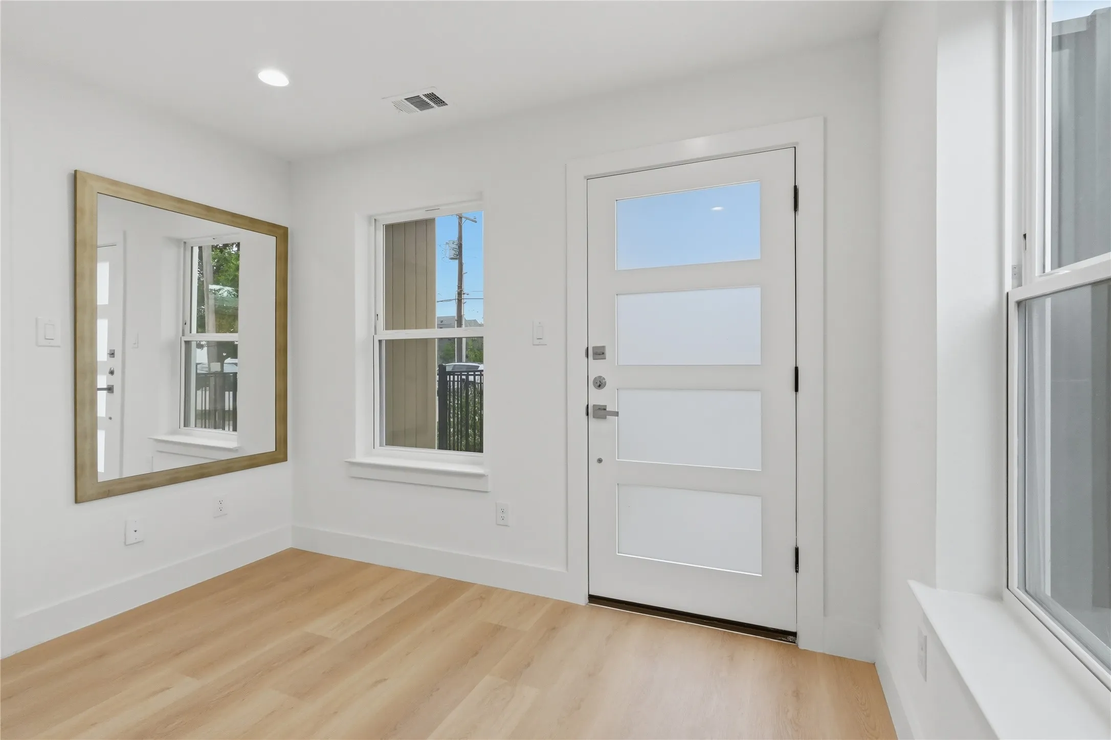 Townhouse For Rent in Dallas County , 4315 San Jacinto Street 101, Dallas, Texas 75204, 3 Bedroom, 4 Bathroom, 2 Garage spaces, 2,700 Sqft, built in 2026, New Construction - Complete, mls#21259795, Real Estate Agent in Dallas, Homes For Rent in Dallas county, Homes For Rent in Dallas, Realtor in Dallas Texas, Real Estate Brokerage Independent Realty Texas, Luminita Cordes Realtor