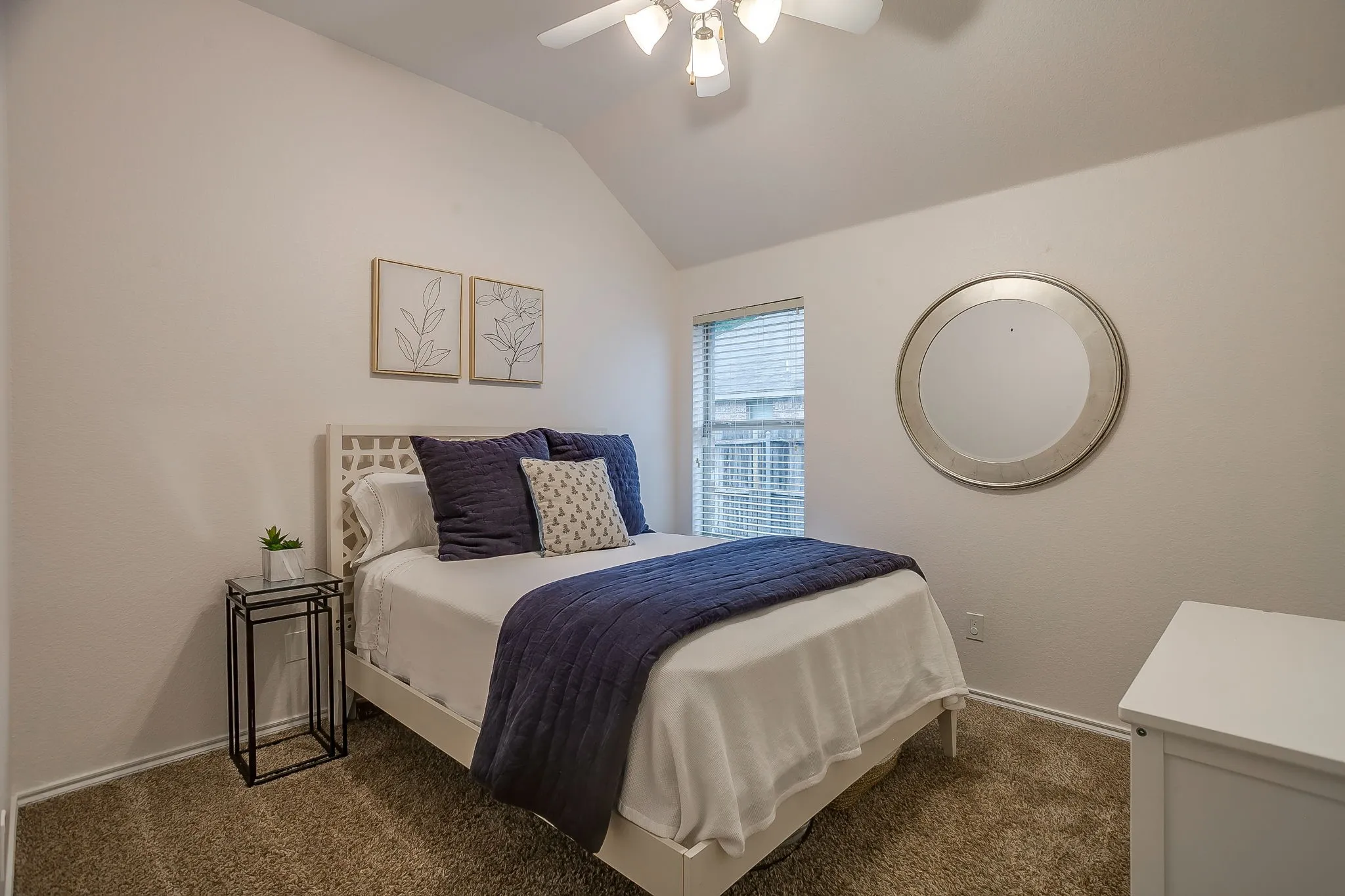 Single Family Residence For Sale in Parker County , 210 Willow Creek Drive, Weatherford, Texas 76085, 4 Bedroom, 2 Bathroom, 2 Garage spaces, 1,908 Sqft, built in 2005, Preowned, mls#21259043, Real Estate Agent in Weatherford, Homes For Sale in Parker county, Homes For Sale in Weatherford, Realtor in Weatherford Texas, Real Estate Brokerage Independent Realty Texas, Luminita Cordes Realtor