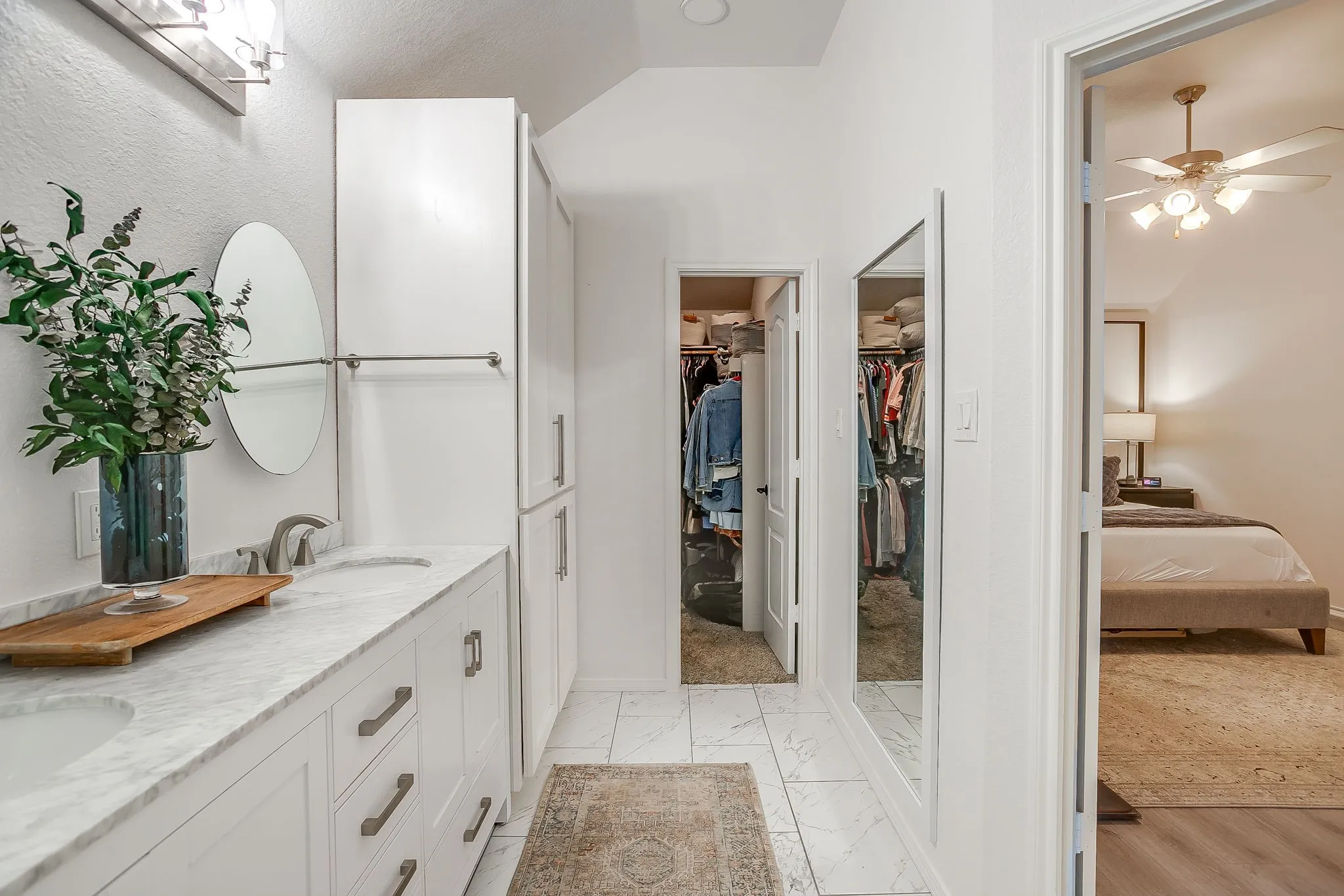 Single Family Residence For Sale in Parker County , 210 Willow Creek Drive, Weatherford, Texas 76085, 4 Bedroom, 2 Bathroom, 2 Garage spaces, 1,908 Sqft, built in 2005, Preowned, mls#21259043, Real Estate Agent in Weatherford, Homes For Sale in Parker county, Homes For Sale in Weatherford, Realtor in Weatherford Texas, Real Estate Brokerage Independent Realty Texas, Luminita Cordes Realtor