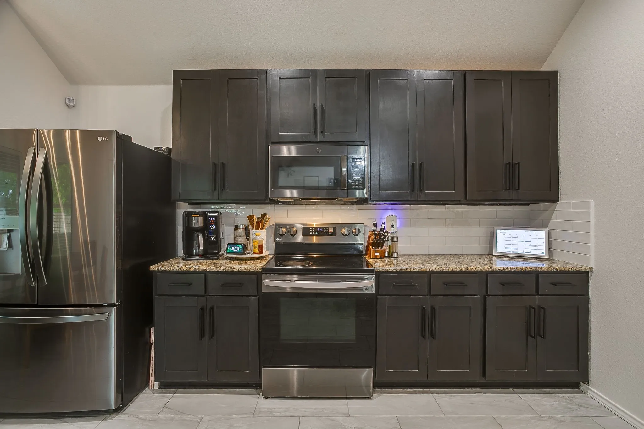 Single Family Residence For Sale in Parker County , 210 Willow Creek Drive, Weatherford, Texas 76085, 4 Bedroom, 2 Bathroom, 2 Garage spaces, 1,908 Sqft, built in 2005, Preowned, mls#21259043, Real Estate Agent in Weatherford, Homes For Sale in Parker county, Homes For Sale in Weatherford, Realtor in Weatherford Texas, Real Estate Brokerage Independent Realty Texas, Luminita Cordes Realtor