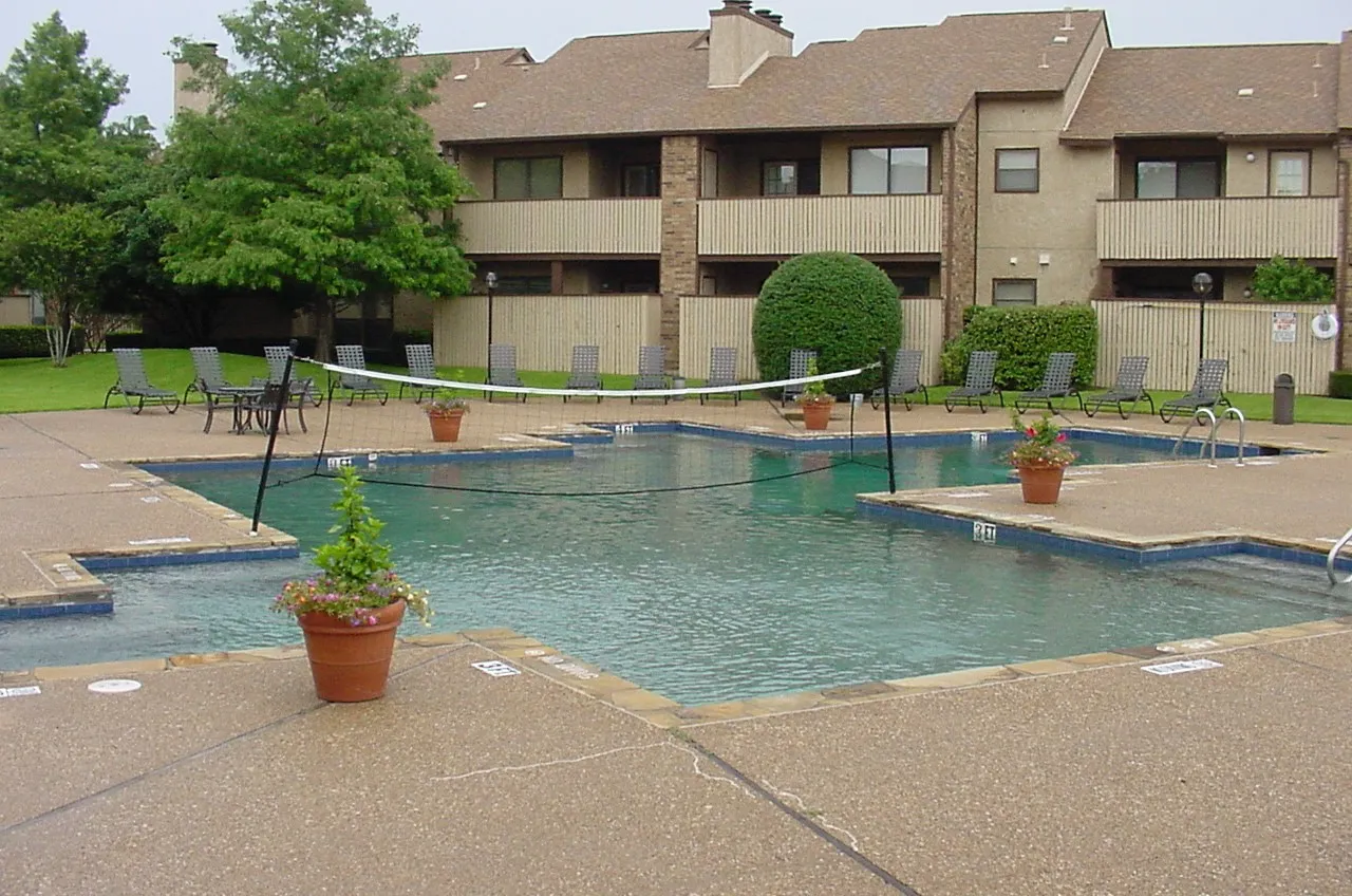 Condominium For Sale in Tarrant County , 1200 Calico Lane 820, Arlington, Texas 76011, 1 Bedroom, 1 Bathroom, Garage spaces, 792 Sqft, built in 1981, Preowned, mls#21259821, Real Estate Agent in Arlington, Homes For Sale in Tarrant county, Homes For Sale in Arlington, Realtor in Arlington Texas, Real Estate Brokerage Independent Realty Texas, Luminita Cordes Realtor