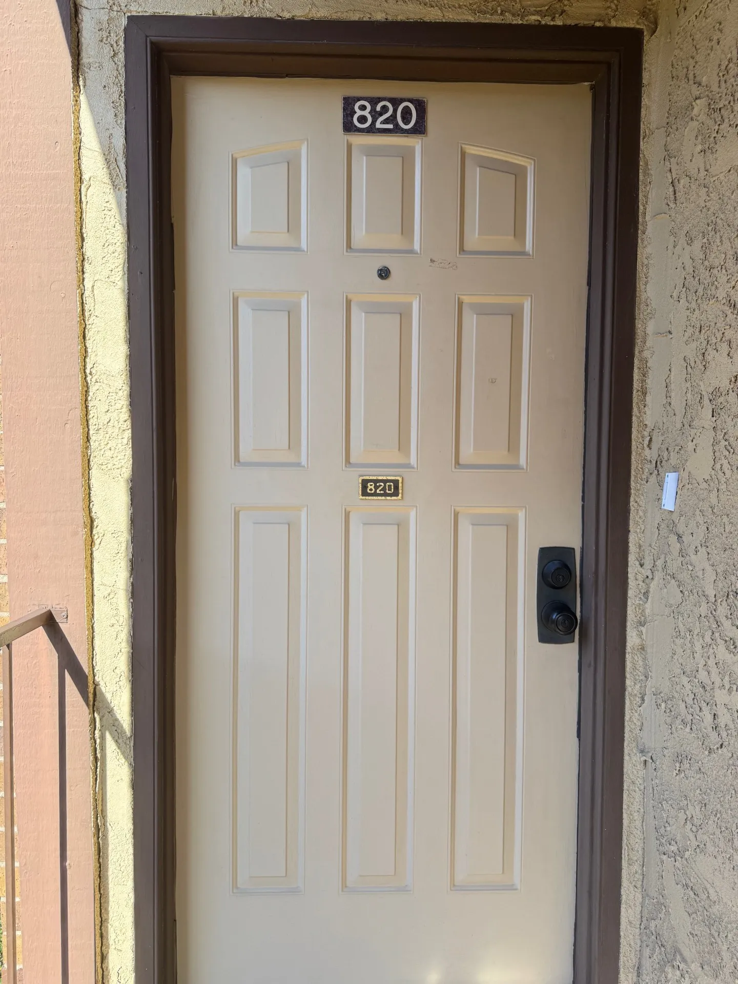 Condominium For Sale in Tarrant County , 1200 Calico Lane 820, Arlington, Texas 76011, 1 Bedroom, 1 Bathroom, Garage spaces, 792 Sqft, built in 1981, Preowned, mls#21259821, Real Estate Agent in Arlington, Homes For Sale in Tarrant county, Homes For Sale in Arlington, Realtor in Arlington Texas, Real Estate Brokerage Independent Realty Texas, Luminita Cordes Realtor