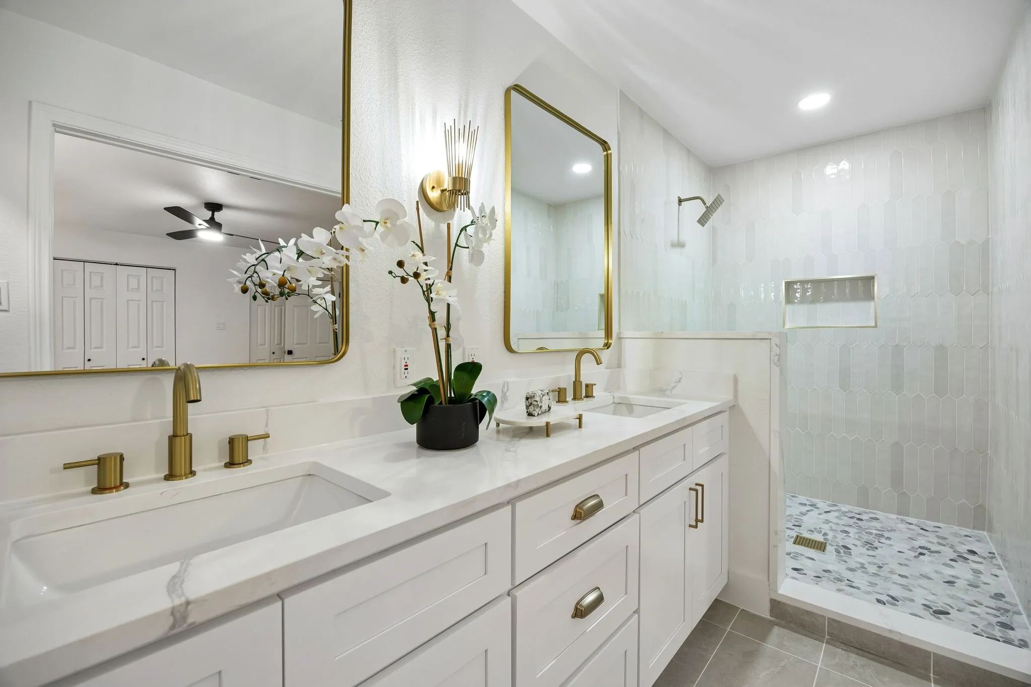 Single Family Residence For Sale in Dallas County , 2524 Glen Lea Drive, Irving, Texas 75062, 3 Bedroom, 2 Bathroom, 2 Garage spaces, 2,029 Sqft, built in 1968, Preowned, mls#21259886, Real Estate Agent in Irving, Homes For Sale in Dallas county, Homes For Sale in Irving, Realtor in Irving Texas, Real Estate Brokerage Independent Realty Texas, Luminita Cordes Realtor