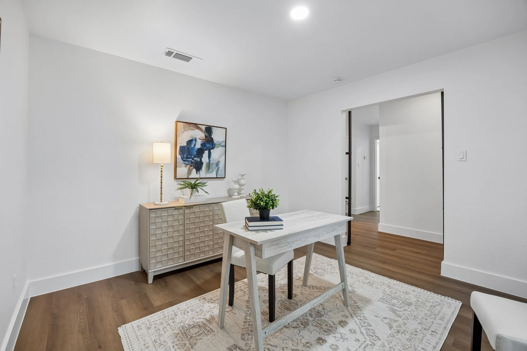 Single Family Residence For Sale in Dallas County , 2524 Glen Lea Drive, Irving, Texas 75062, 3 Bedroom, 2 Bathroom, 2 Garage spaces, 2,029 Sqft, built in 1968, Preowned, mls#21259886, Real Estate Agent in Irving, Homes For Sale in Dallas county, Homes For Sale in Irving, Realtor in Irving Texas, Real Estate Brokerage Independent Realty Texas, Luminita Cordes Realtor