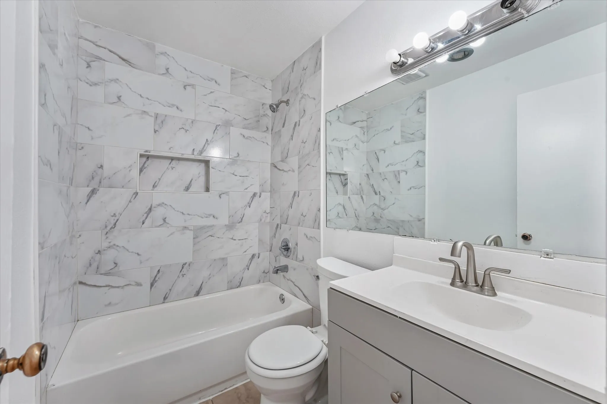 Single Family Residence For Rent in Dallas County , 3612 High Bluff Drive, Dallas, Texas 75234, 4 Bedrooms, 2 Bathrooms, 2 Garage spaces, 1,810 Sqft, built in 1962, Price $2,850, mls#21259920, Real Estate Agent in Dallas, Homes For Rent in Dallas county, Homes For Rent in Dallas, Realtor in Dallas Texas, Real Estate Brokerage Independent Realty Texas, Luminita Cordes Realtor