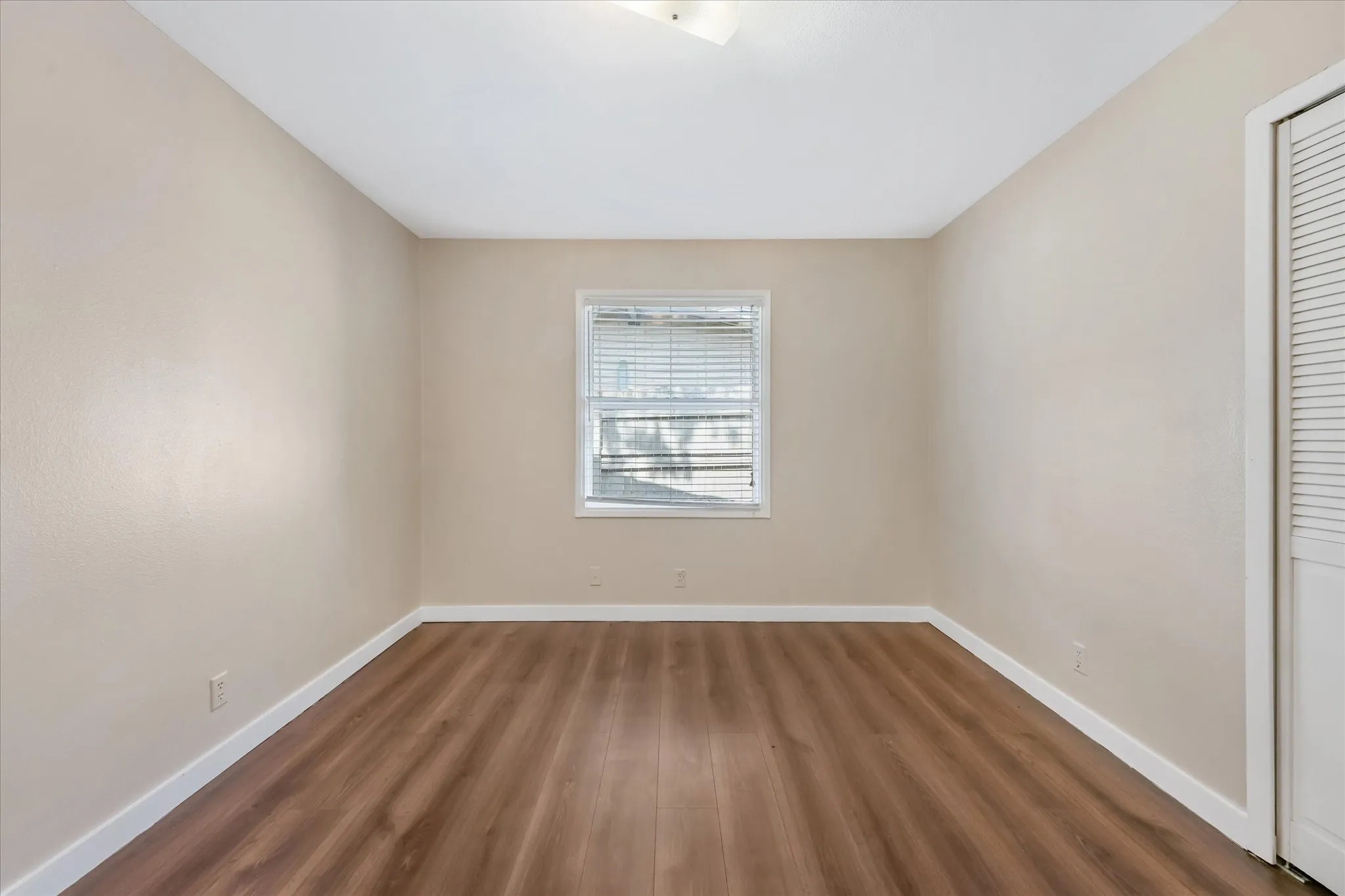 Single Family Residence For Rent in Dallas County , 3612 High Bluff Drive, Dallas, Texas 75234, 4 Bedrooms, 2 Bathrooms, 2 Garage spaces, 1,810 Sqft, built in 1962, Price $2,850, mls#21259920, Real Estate Agent in Dallas, Homes For Rent in Dallas county, Homes For Rent in Dallas, Realtor in Dallas Texas, Real Estate Brokerage Independent Realty Texas, Luminita Cordes Realtor