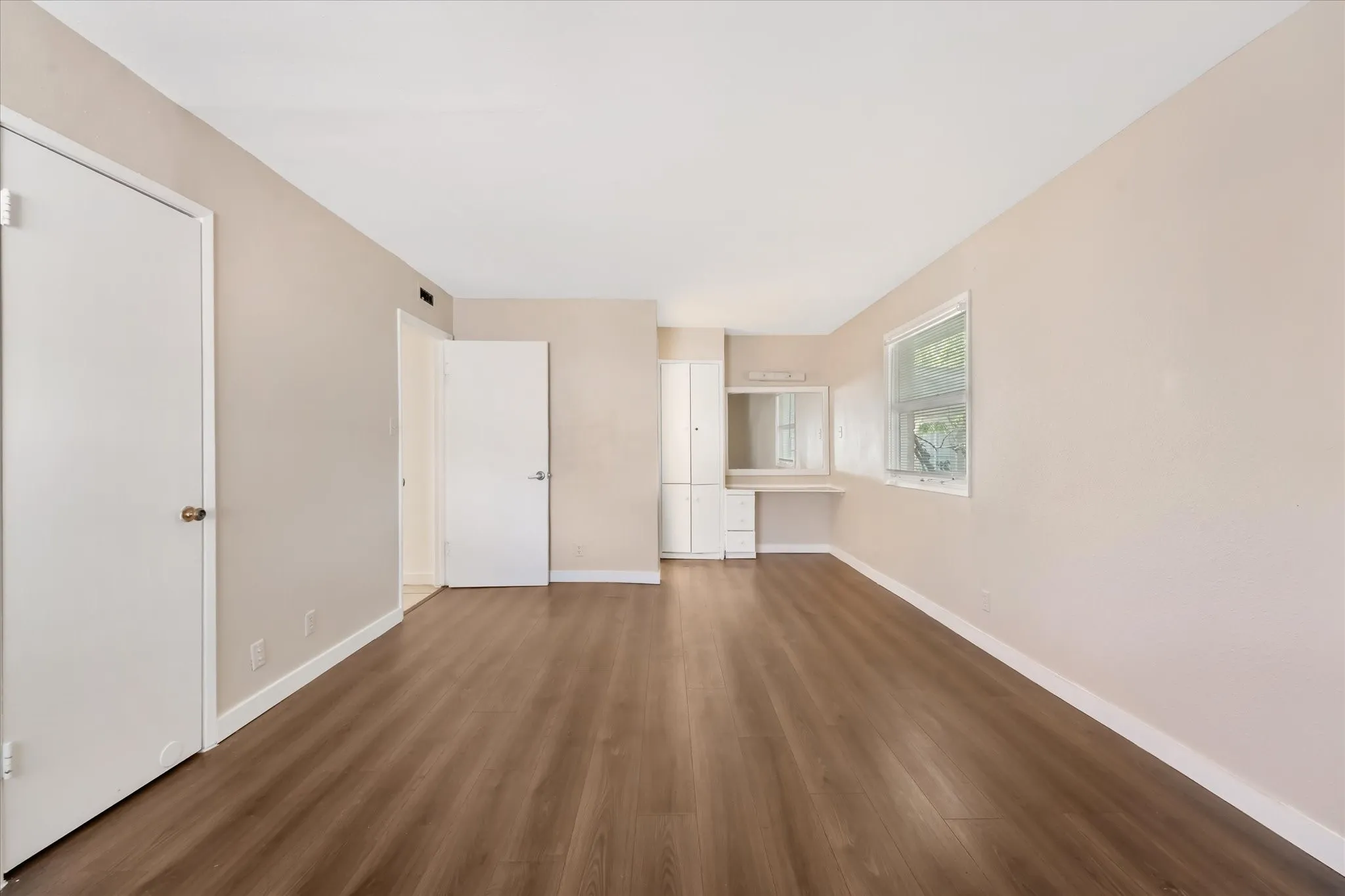 Single Family Residence For Rent in Dallas County , 3612 High Bluff Drive, Dallas, Texas 75234, 4 Bedrooms, 2 Bathrooms, 2 Garage spaces, 1,810 Sqft, built in 1962, Price $2,850, mls#21259920, Real Estate Agent in Dallas, Homes For Rent in Dallas county, Homes For Rent in Dallas, Realtor in Dallas Texas, Real Estate Brokerage Independent Realty Texas, Luminita Cordes Realtor